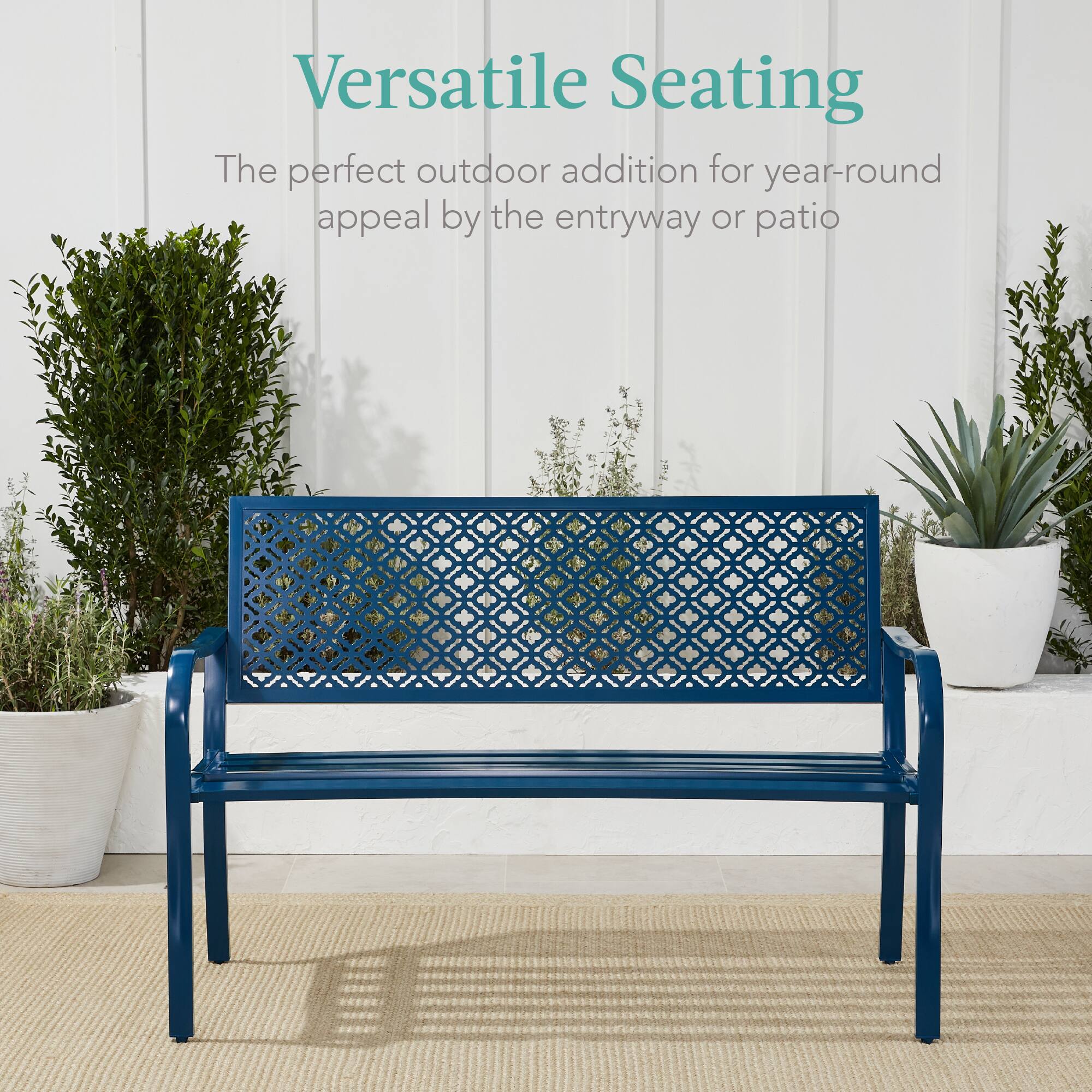 Versatile Seating  
The perfect outdoor addition for year-round appeal by the entryway or patio