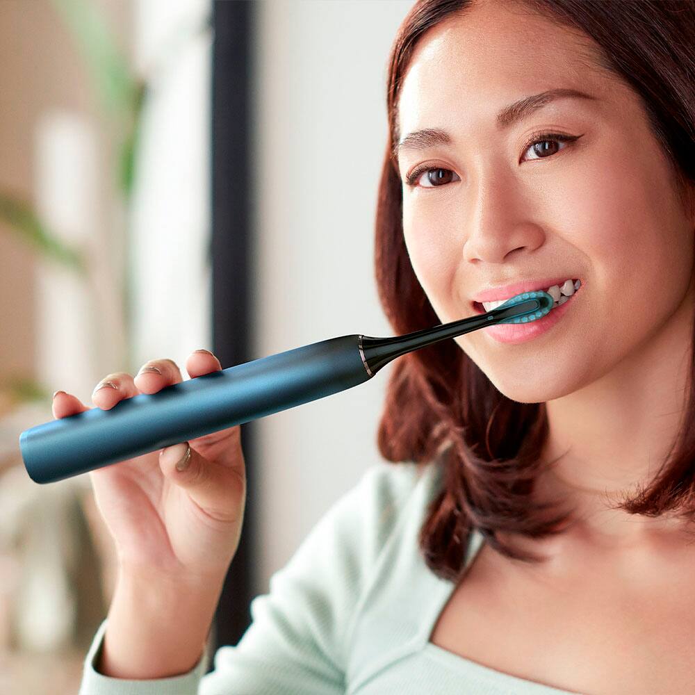 Alt View 14. Philips Sonicare - 9000 Special Edition Rechargeable Toothbrush - Blue/Black.