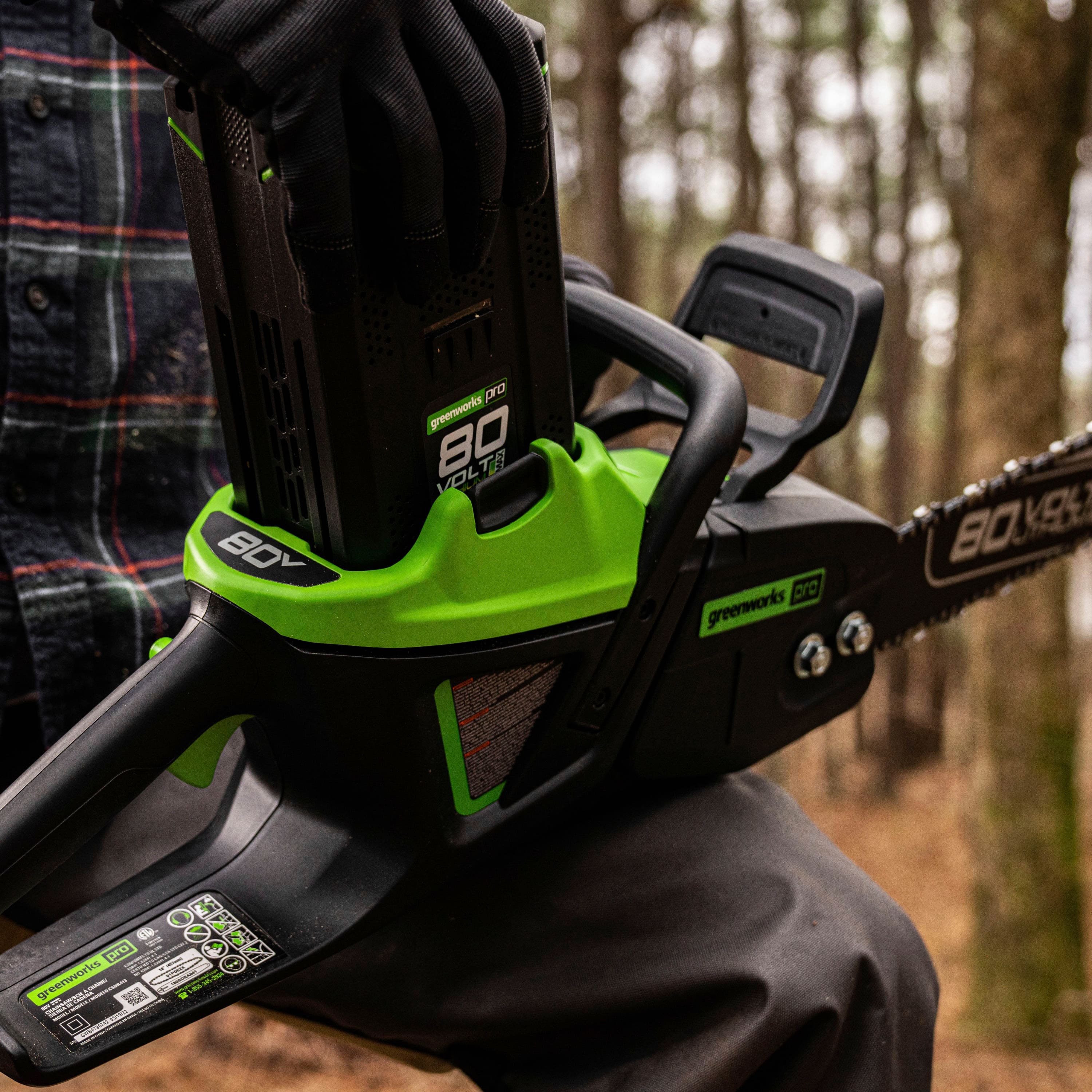 Alt View 16. Greenworks - 80-Volt 18-Inch Cordless Brushless Chainsaw (1 x 4Ah battery and Charger) - Green.