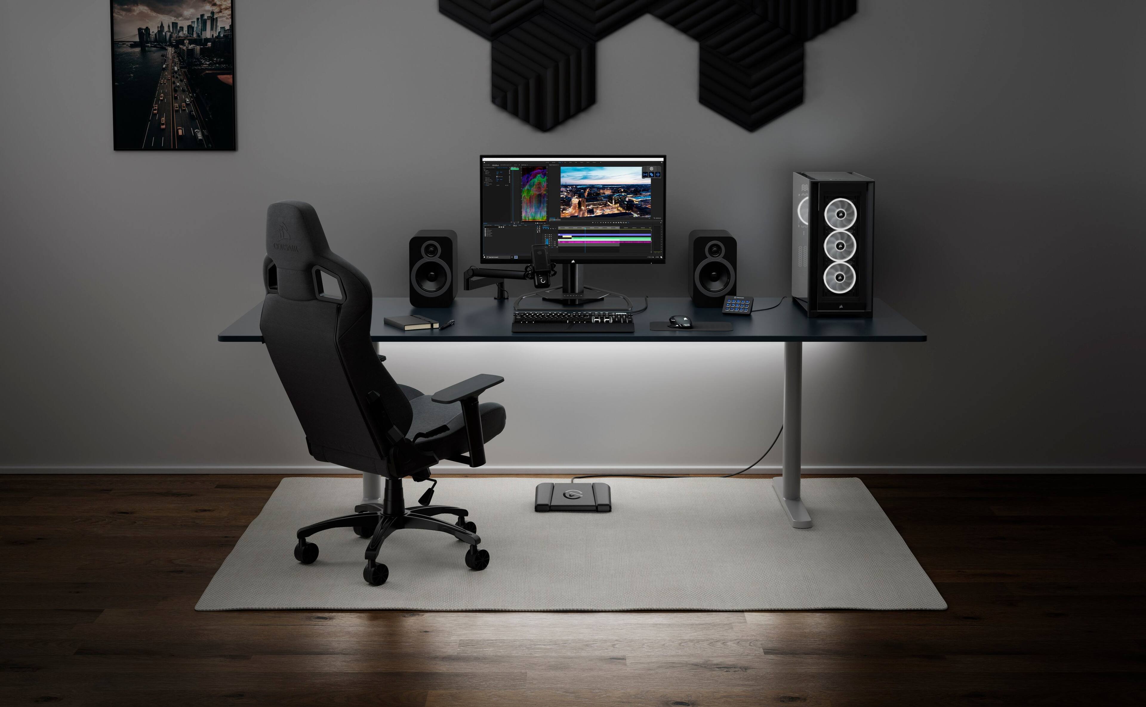 Alt View 1. Elgato - Stream Deck Pedal - Black.