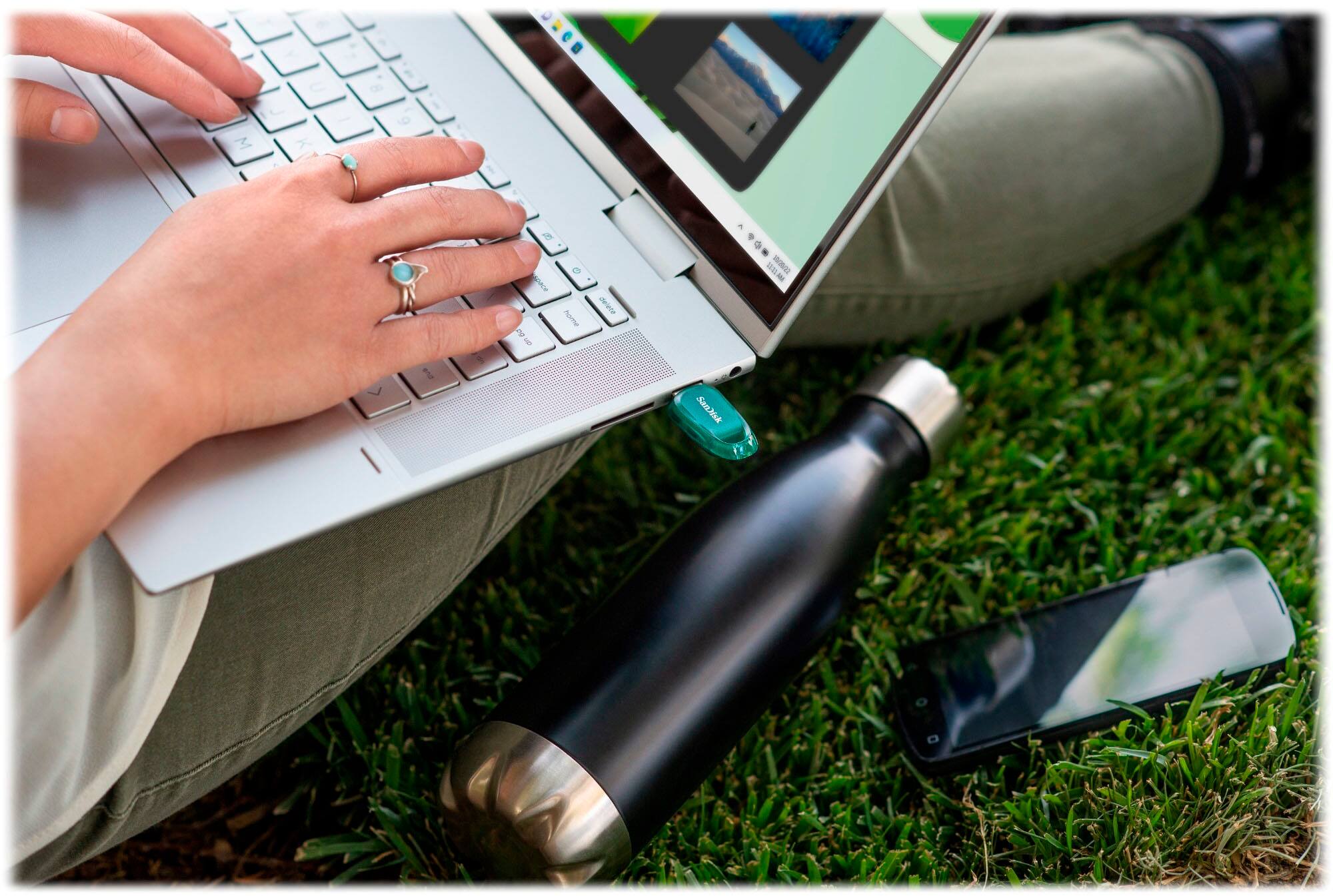 Alt View 16. SanDisk - Ultra Eco 256GB USB 3.2 Gen 1 Type-A Flash Drive - Green.