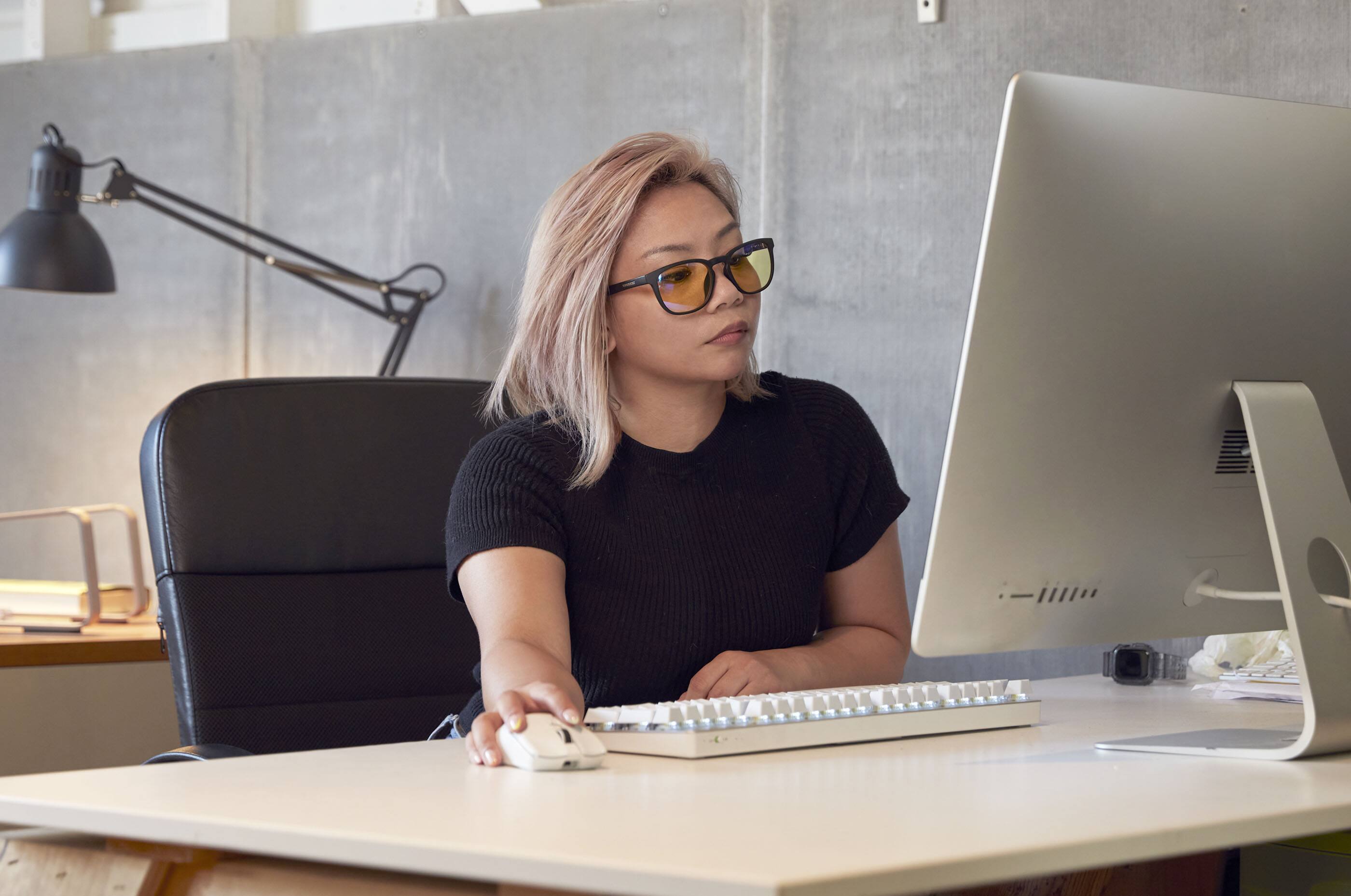 Alt View 13. GUNNAR - Blue Light Gaming & Computer Glasses - Oakland - Onyx.