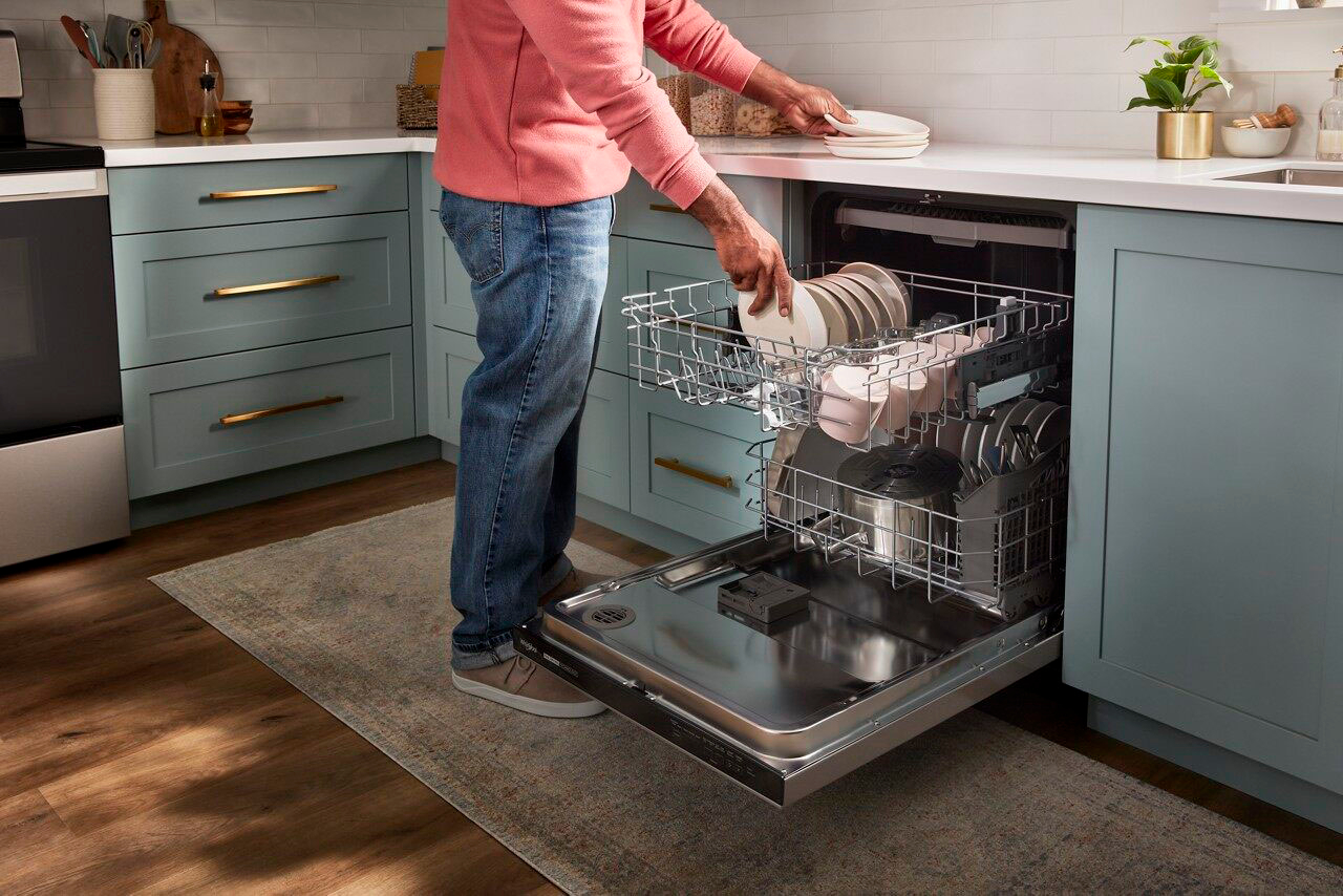 Whirlpool Top Control Built-In Dishwasher with 3rd Rack and 51 dBa  Stainless Steel WDT730HAMZ - Best Buy