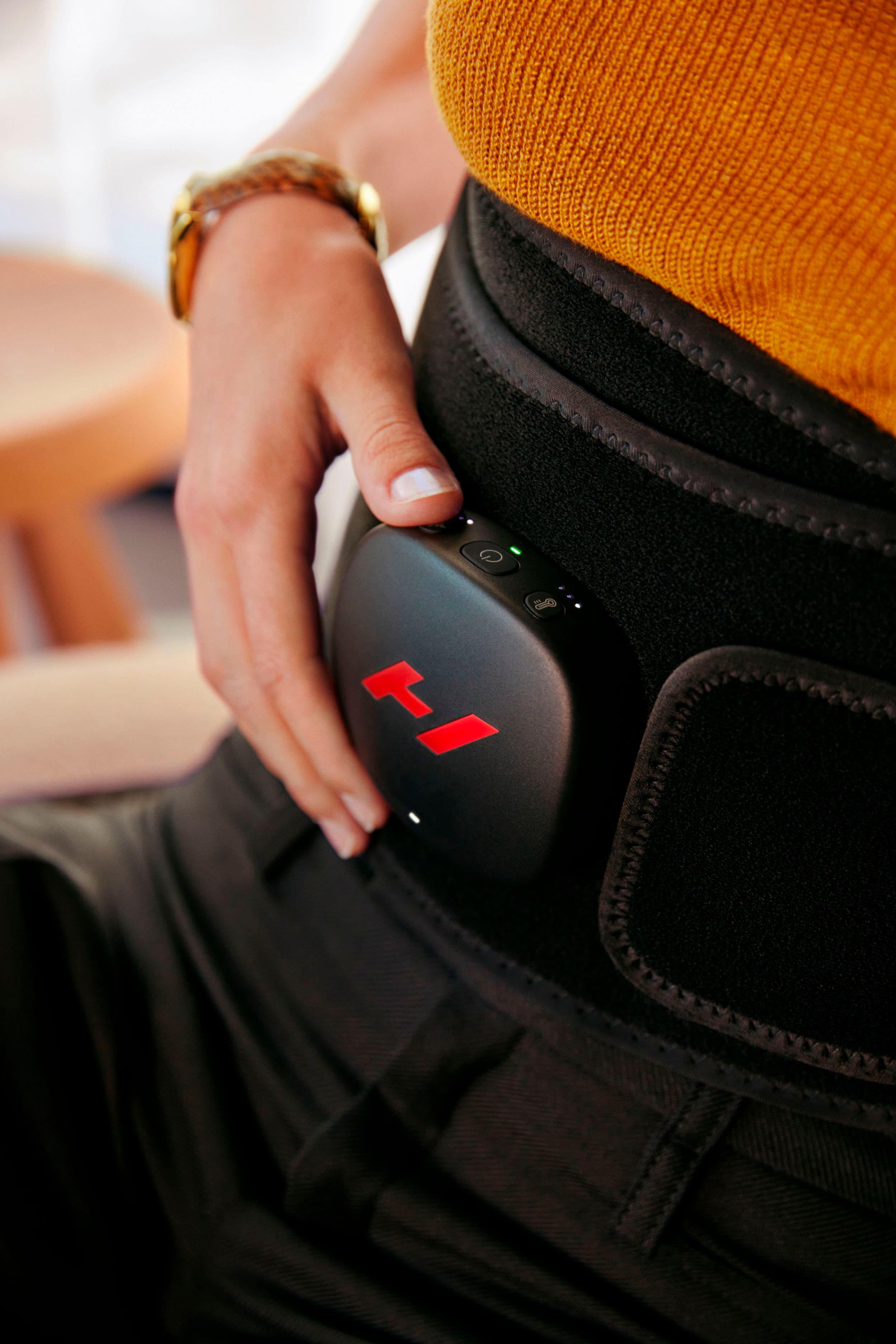 Alt View 13. Hyperice - Venom 2 Back - Black.