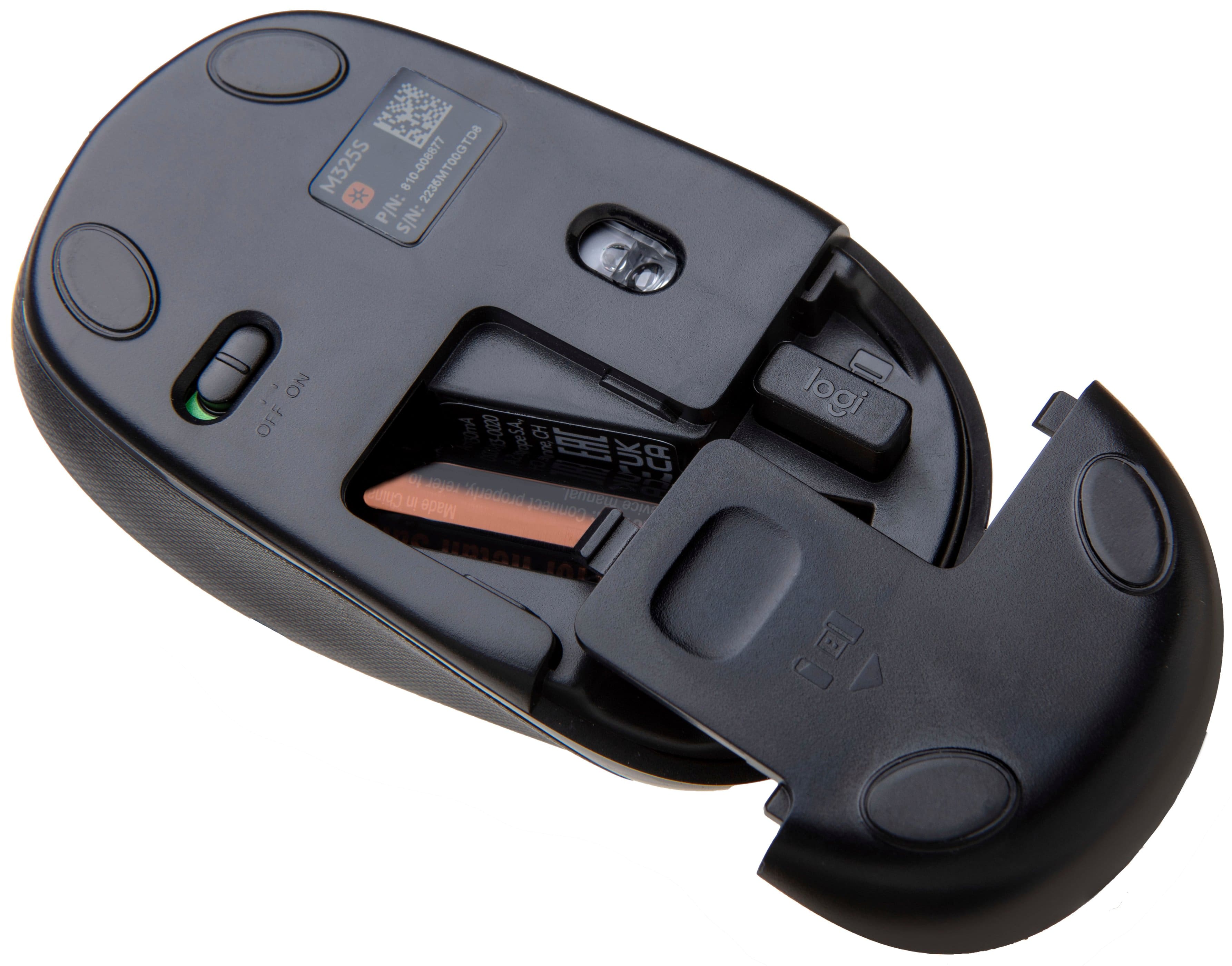 The text on the image reads: M325S 810-008877 2236MT00GTD8 P/N: S/N: G0 NO OFF LUTA 3-0020 peSA H N FHL *UK CA O rolor Chip U Made properly Connect manual Avice - RM2OR 102 logi.