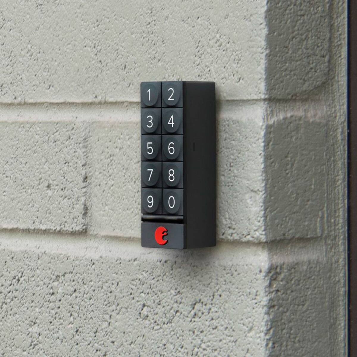 Alt View Zoom 11. August - Smart Lock Wi-Fi Retrofit Deadbolt with Keypad Access - Silver.