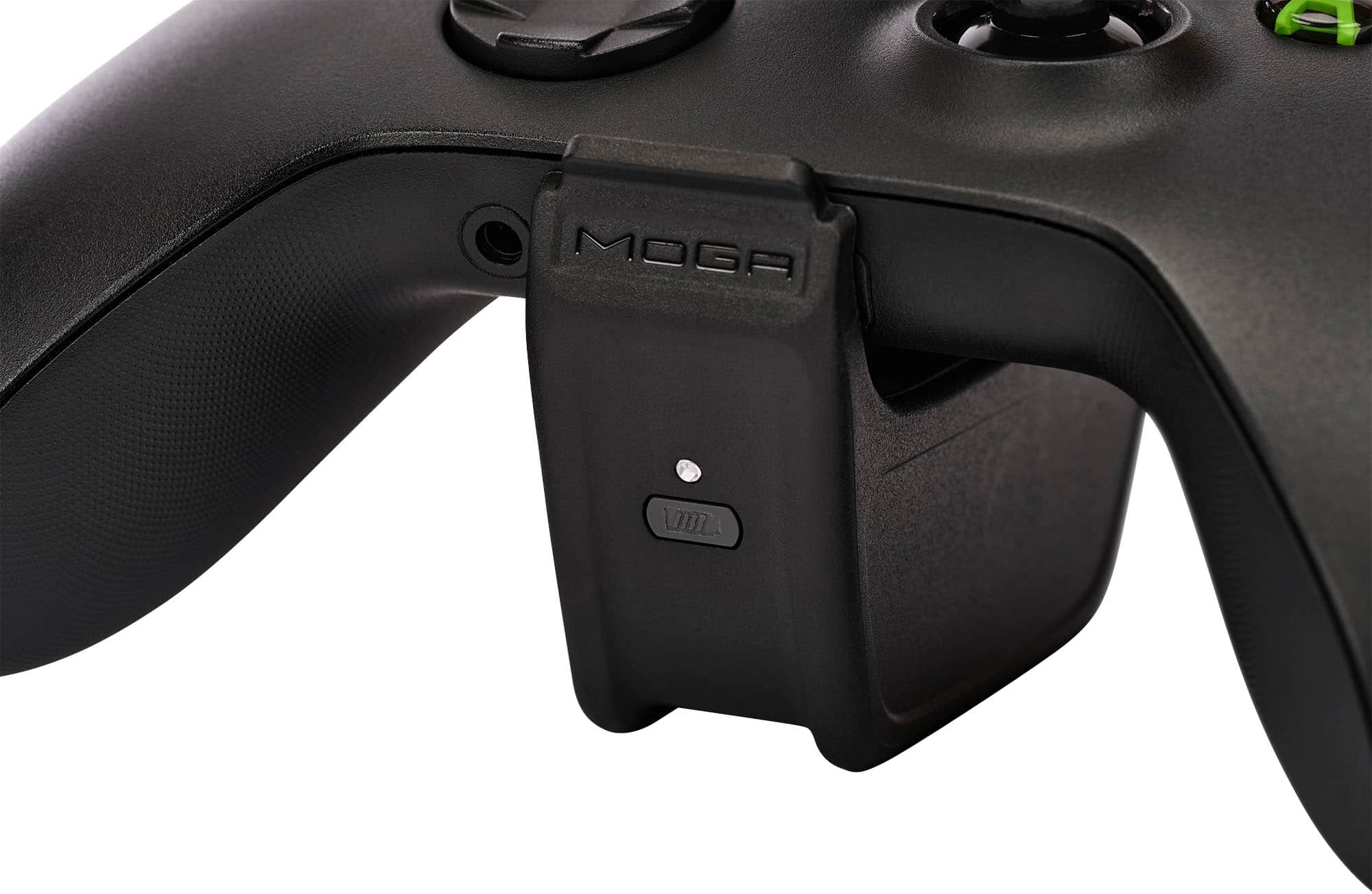 Alt View 20. PowerA - MOGA Play & Charge Gaming Clip for Xbox Wireless Controllers - Black.