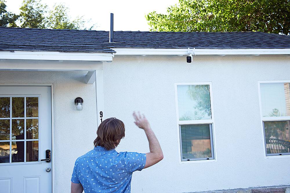 Alt View 17. Swann - Swann Fourtify 4 Wireless Security Camera System 64GB Micro SD Card 4 Cameras1080p NVR System 2-Way Audio Indoor/Outdoor - White.