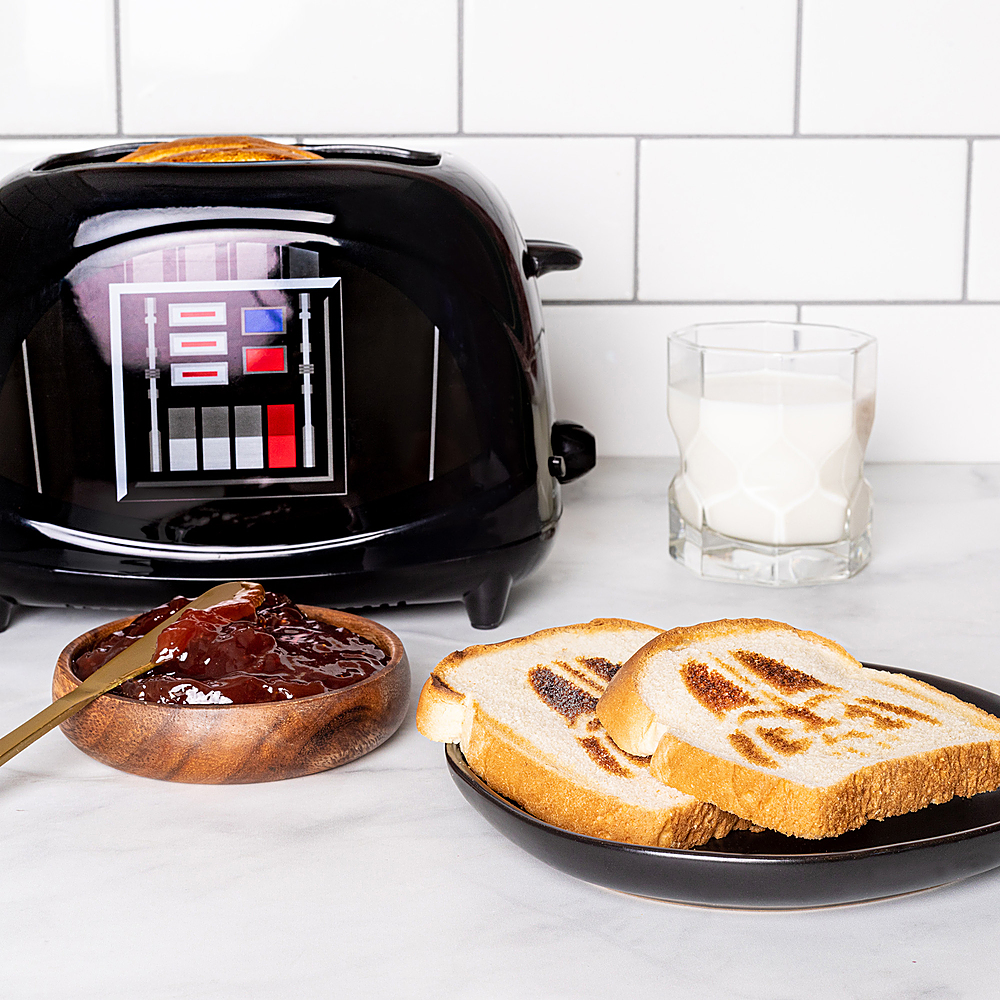 Uncanny Brands Star Wars Darth Vader and Stormtrooper Grilled