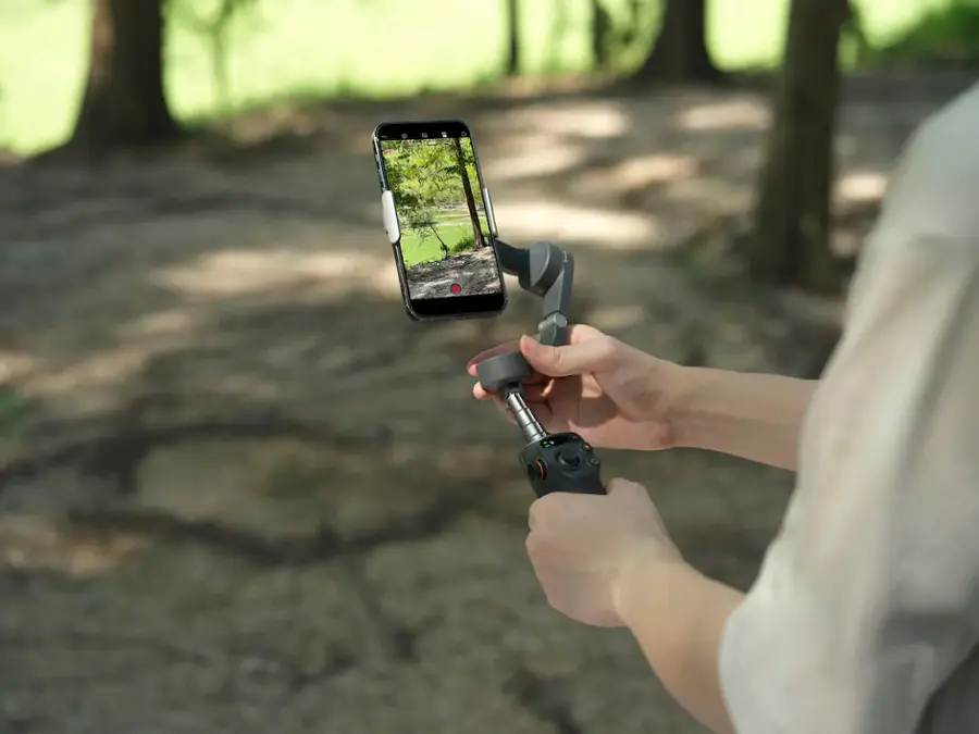 Alt View 18. DJI - Osmo Mobile 6 Smartphone 3-Axis Gimbal Stabilizer - Gray.