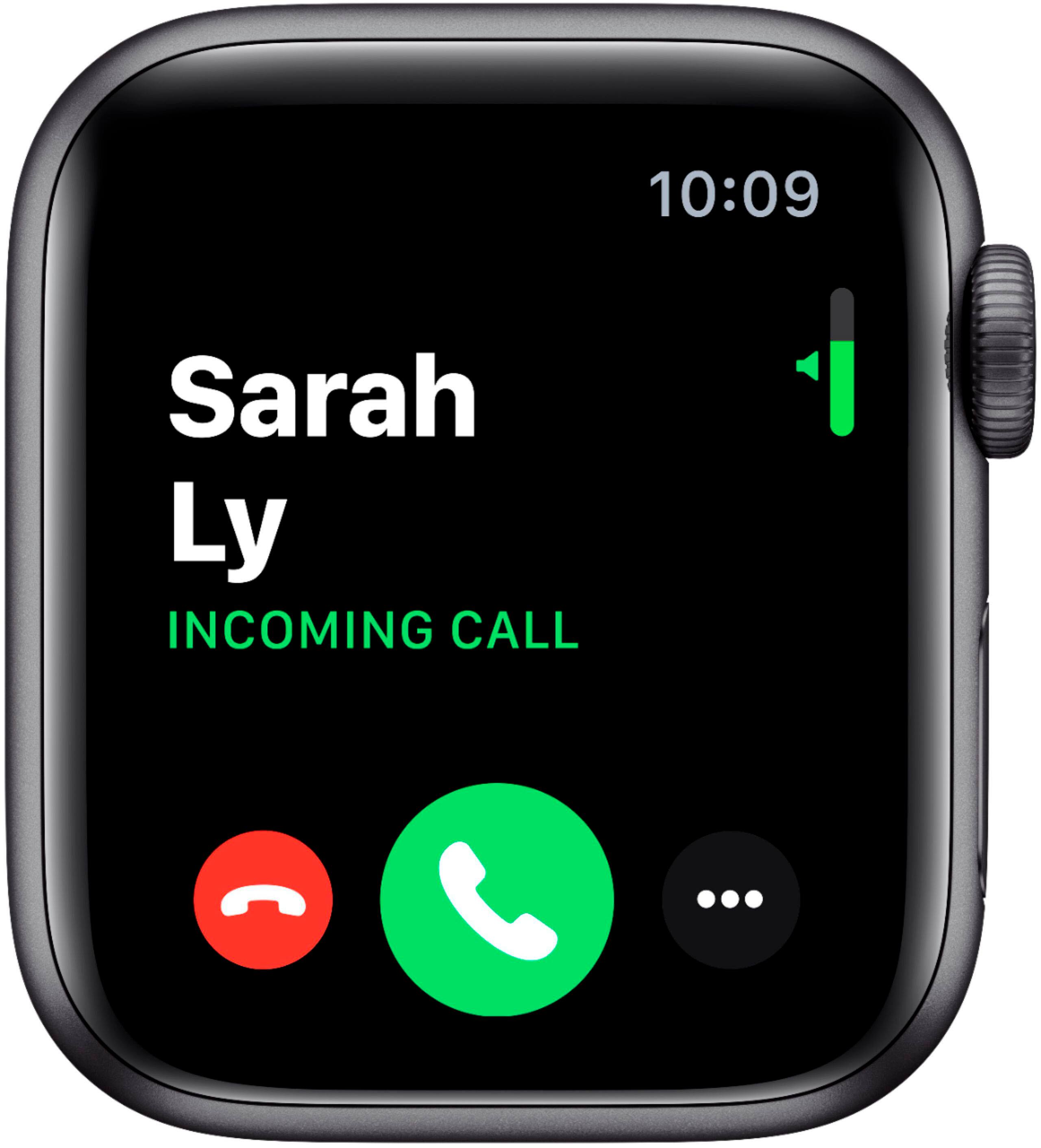 Alt View 12. Apple - Geek Squad Certifid Refurbished Apple Watch Nike Series 5 (GPS) 40mm Aluminum Case with Anthracite/Black Nike Sport Band - Space Gray Aluminum.