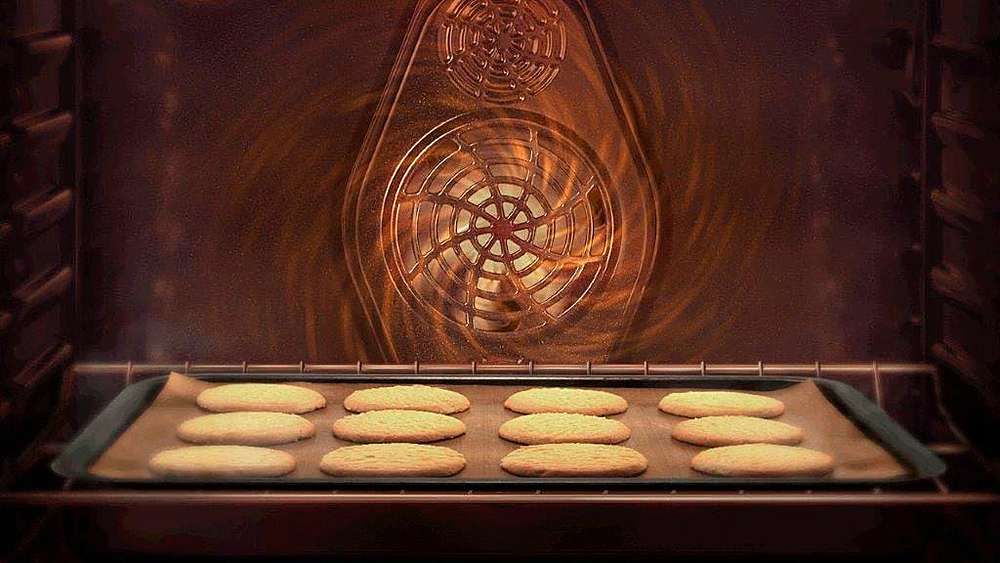 Alt View 32. Samsung - BESPOKE 6.0 cu. ft. Smart Front Control Slide-In Gas Range with Air Fry & Wi-Fi - White Glass.