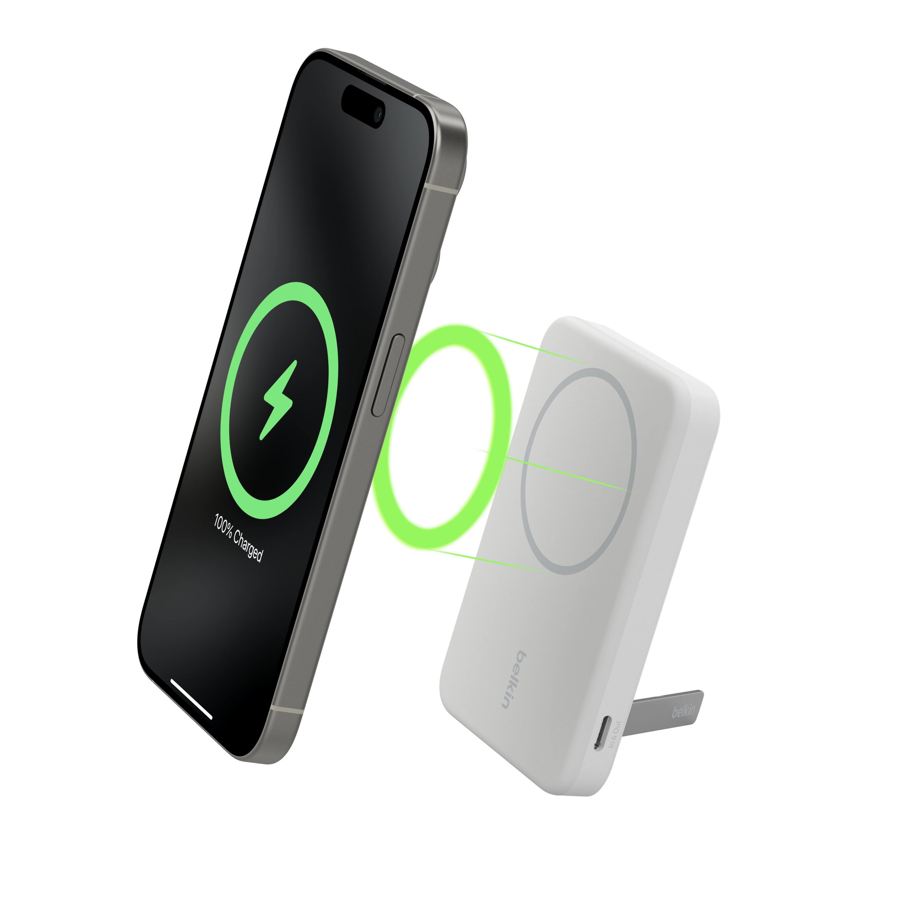 The text on the image reads "4 100% Charged belkin | belon." The correct text should be "4 100% Charged belkin | belkin."