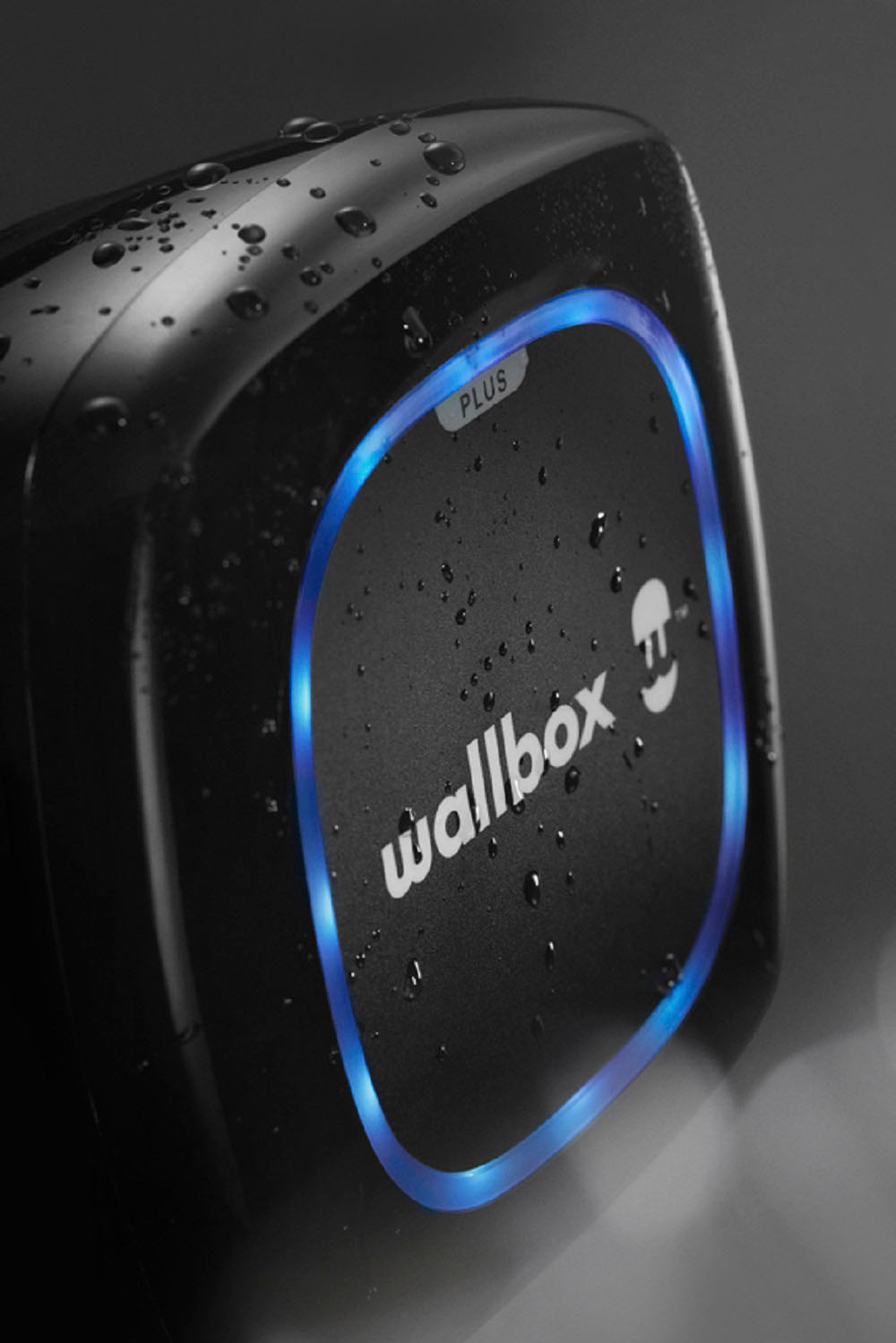 WALLBOX Borne de recharge Pulsar Plus - câble attaché 7m Type 2 - 1,4 à 11kW  - triphasé - Bluetooth - Wifi - WallBox - Carplug