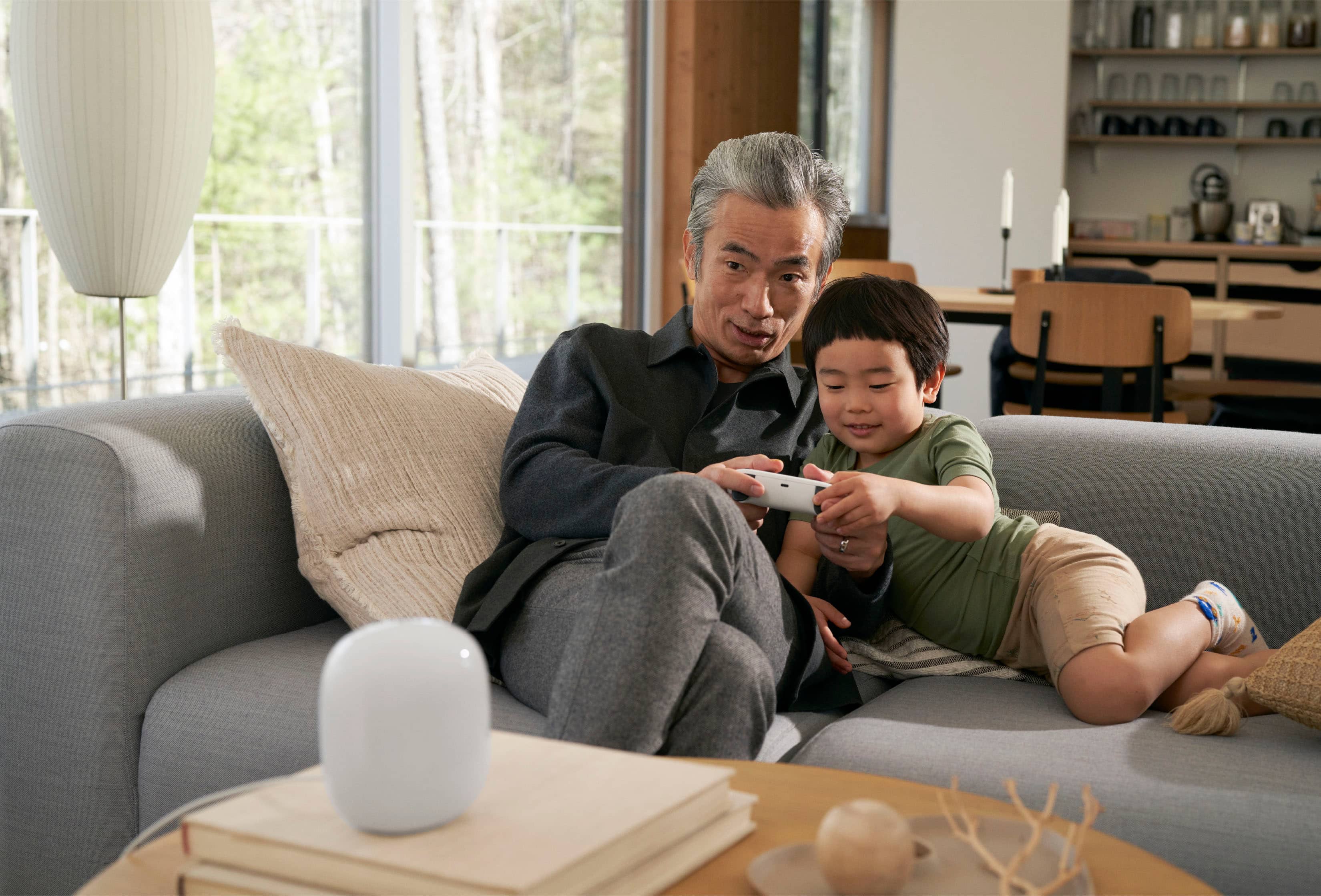 Alt View 13. Google - Nest Wifi Pro 6e AXE5400 Mesh Router (2-pack) - Snow.