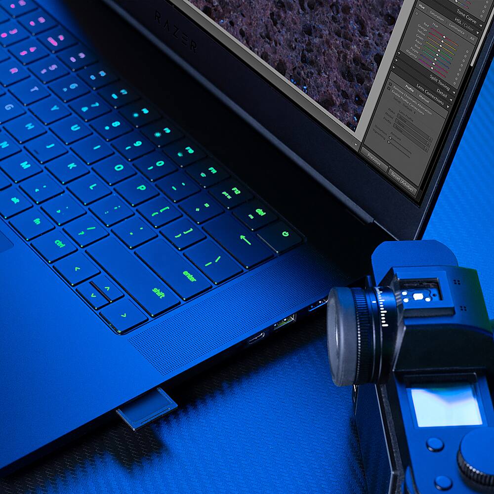 Razer Blade 15 Gaming Laptop OLED QHD 240Hz Intel Core i9