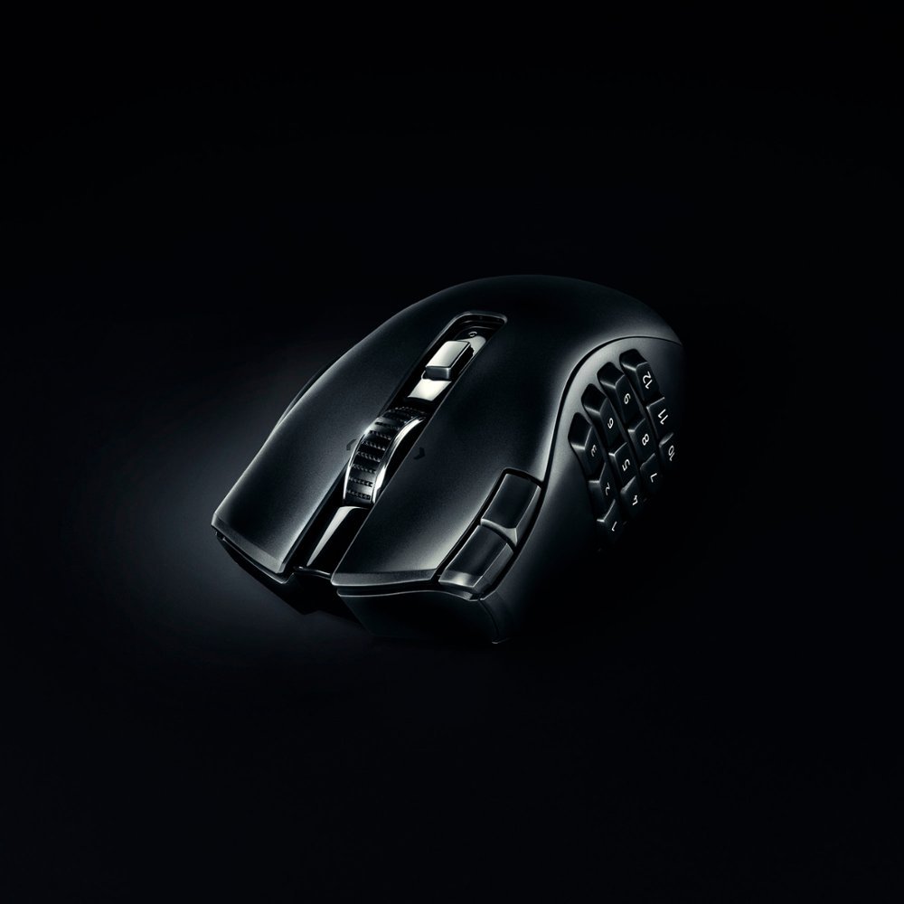 Zoom in on Alt View Zoom 14. Razer - Naga V2 HyperSpeed MMO Wireless Optical Gaming Mouse with 19 Programmable Buttons - Black.