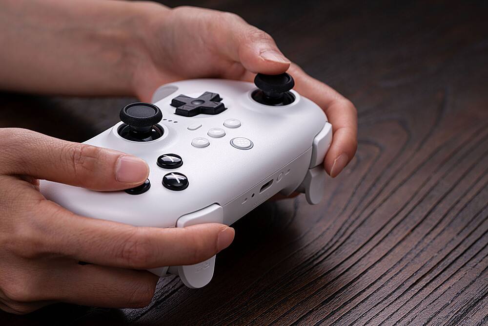 Alt View 20. 8BitDo - Ultimate Bluetooth Controller for Nintento Switch and Windows PCs with Dock - White.