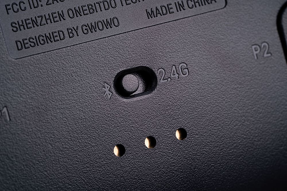 Alt View 15. 8BitDo - Ultimate Bluetooth Controller for Nintento Switch and Windows PCs with Dock - Black.