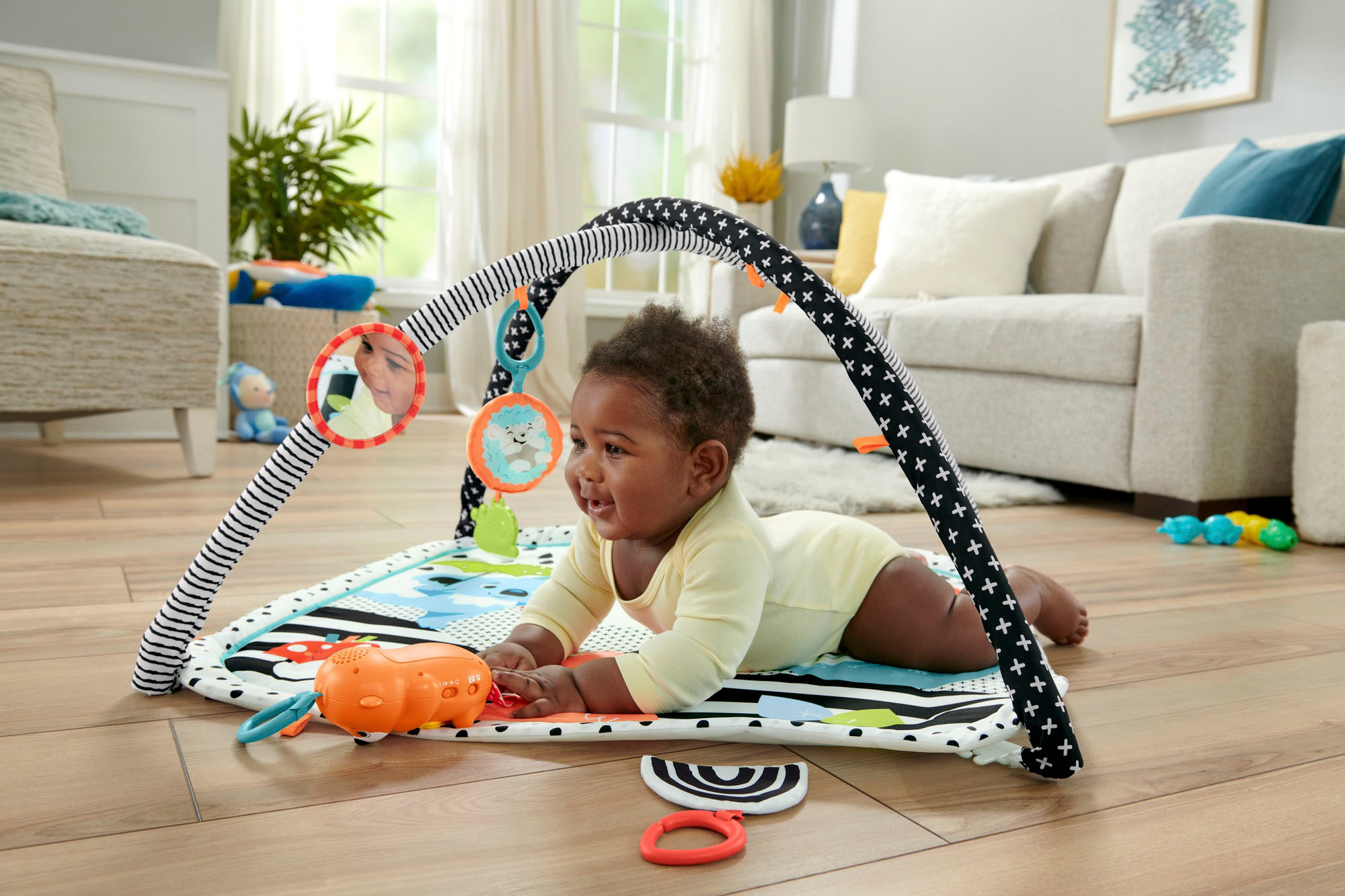 Fisher-Price 3-in-1 Music, Glow and Grow Baby Gym Play-mat Fun