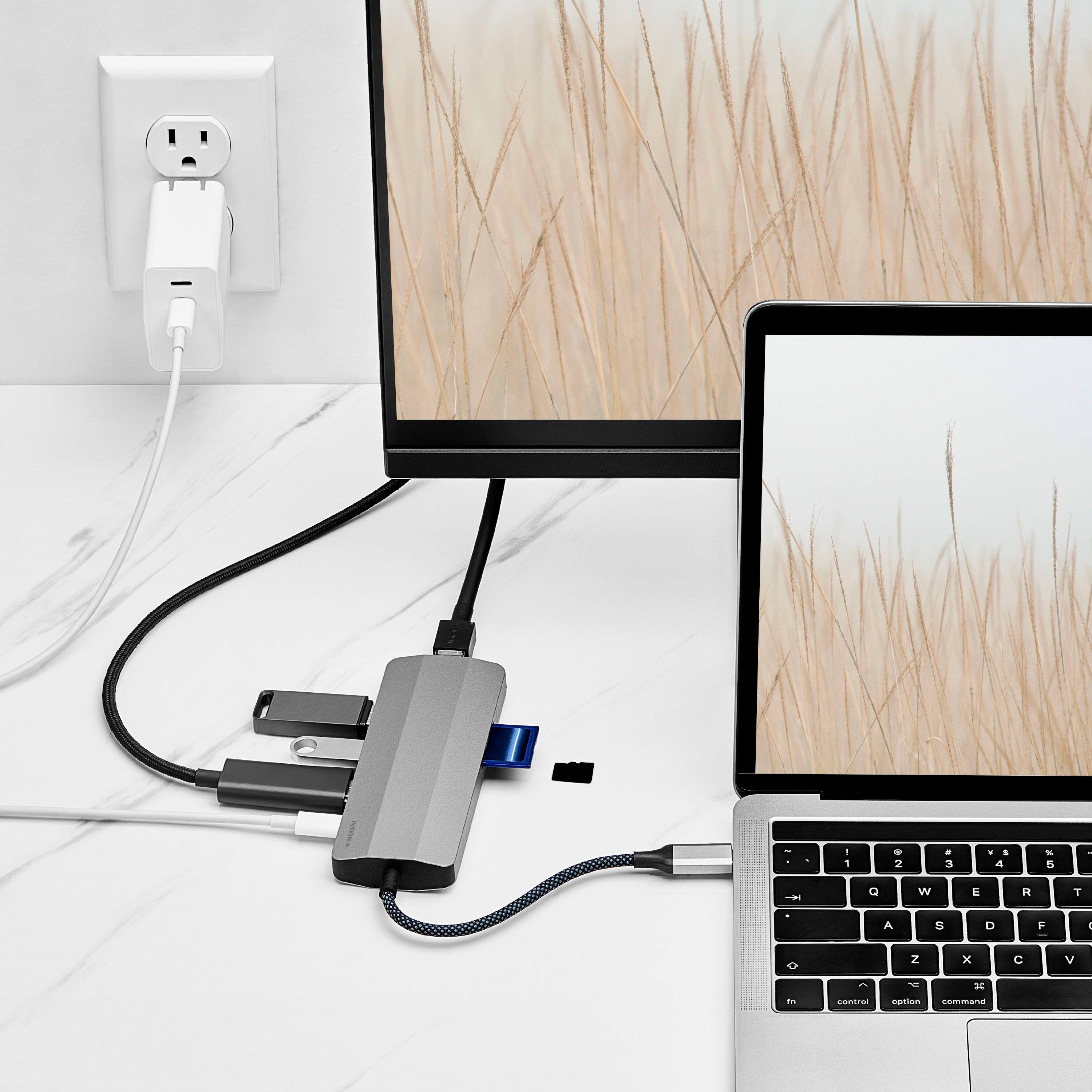 Alt View 17. Insignia™ - 7-Port USB-C Hub - Gray.