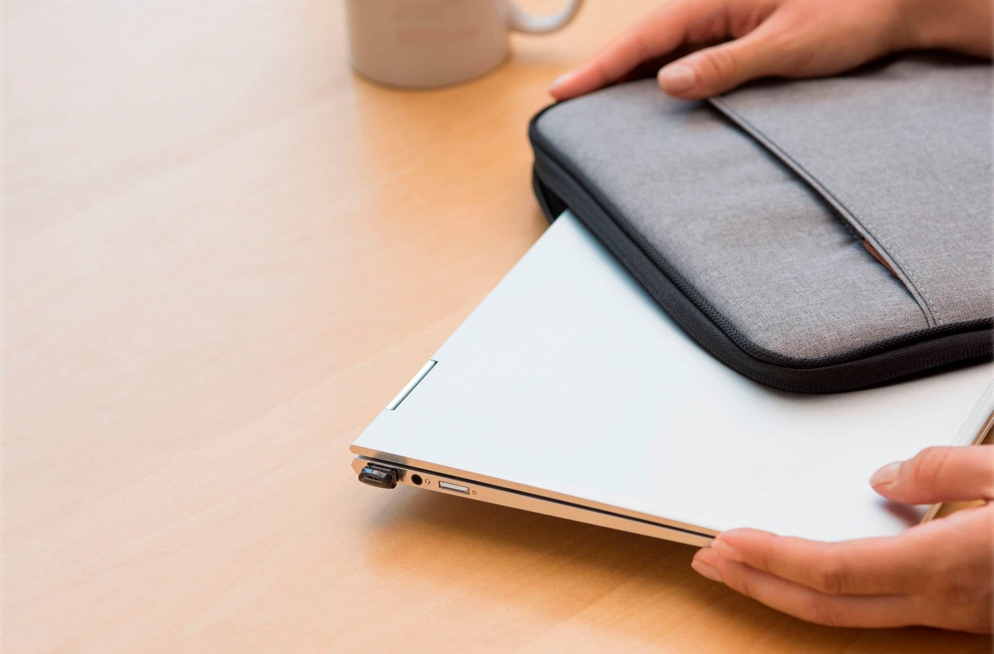 Alt View 15. SanDisk - Ultra Fit 512GB USB 3.1 Flash Drive - Black.