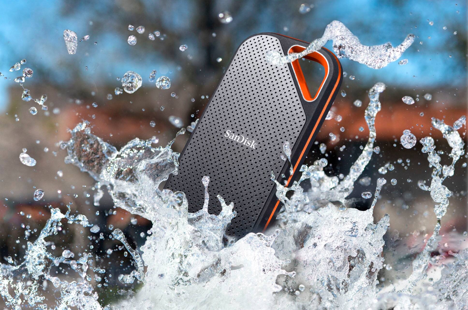 Alt View 18. SanDisk - Extreme Pro Portable 4TB External USB-C NVMe SSD - Black.