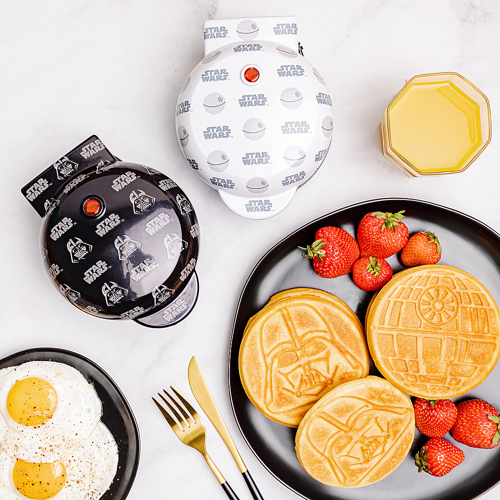 Best Buy: Uncanny Brands Dragon Ball Z Waffle Maker Yellow WM1-DBZ-DB1