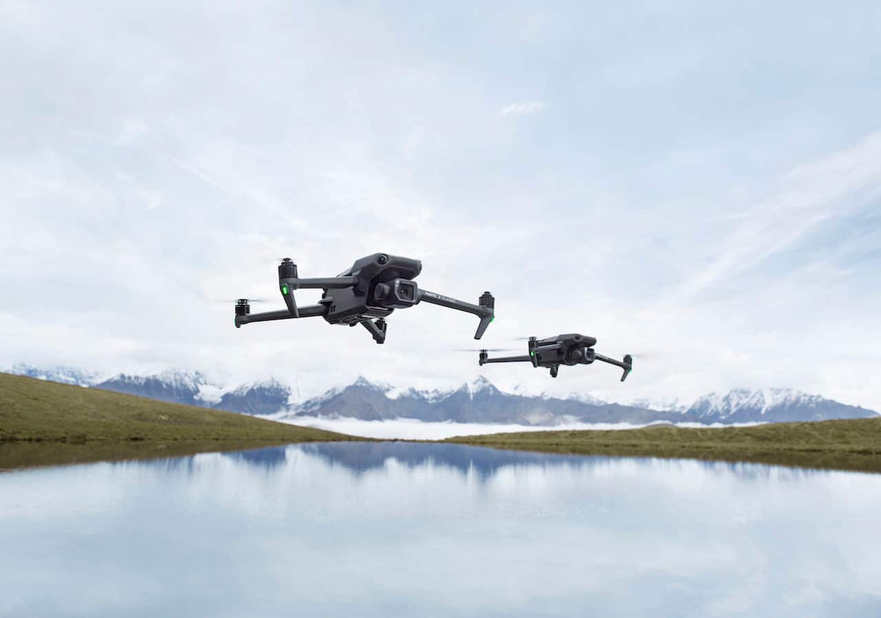 Alt View 17. DJI - Mavic 3 Classic Drone and Remote Control with Built-in Screen (DJI RC) - Gray.