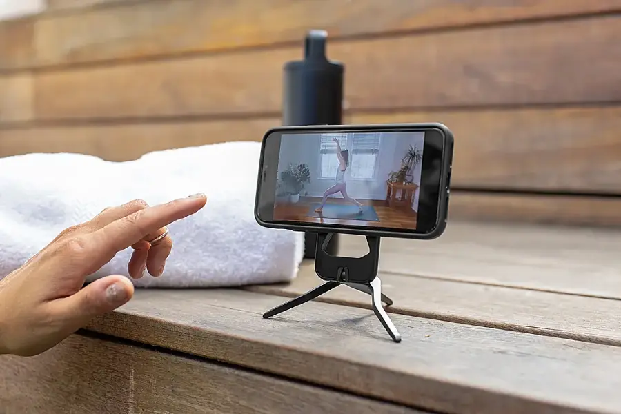 Alt View 15. Peak Design - Magnetic Tripod for Mobile Phones - Black.