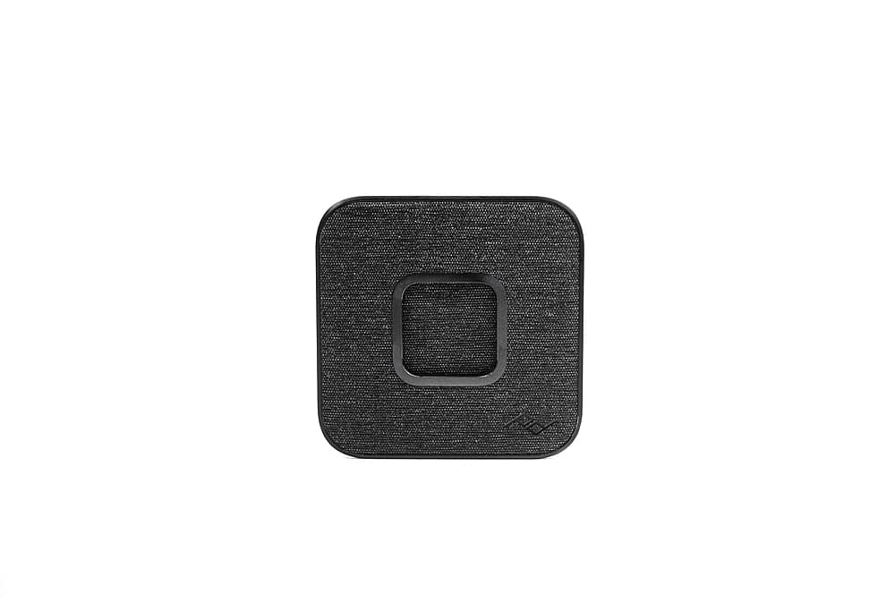 Front. Peak Design - Adhesive Universal Adapater for Mobile Phones - Charcoal.