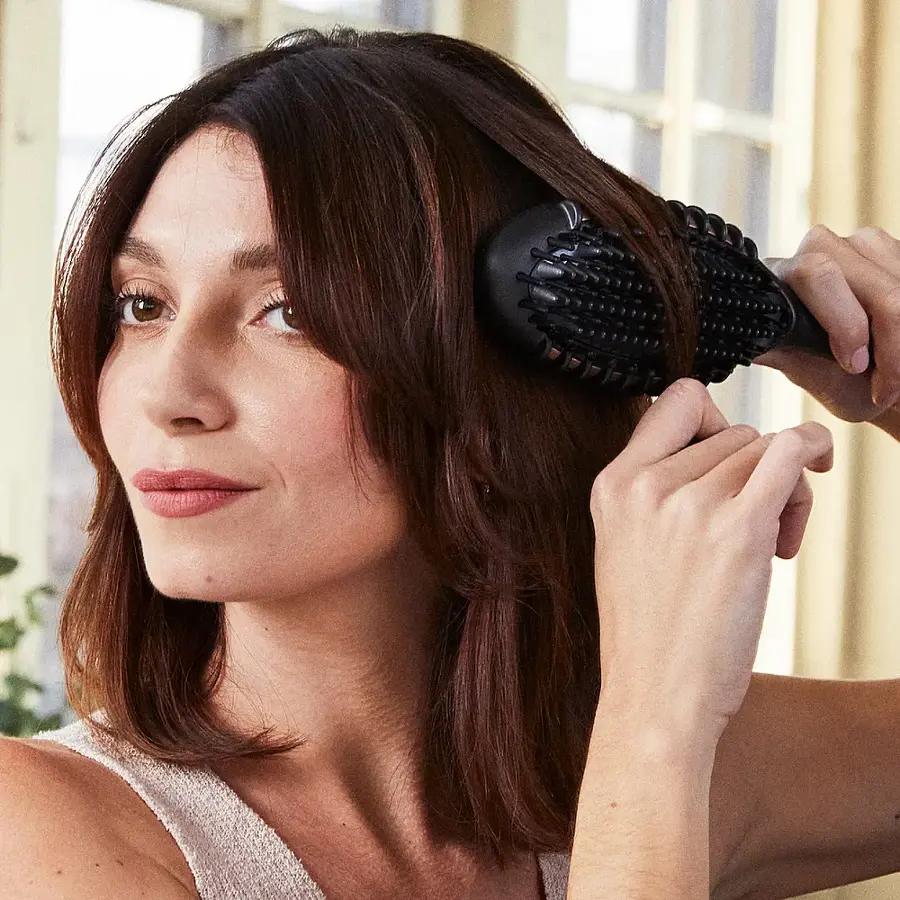 Alt View 22. T3 - Edge Heated Smoothing & Straightening Brush for Styling - Metallic Graphite.