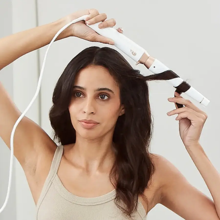 Alt View 20. T3 - SinglePass Wave 1 ¼” – ¾” Tapered Styling Wand - White & Rose Gold.
