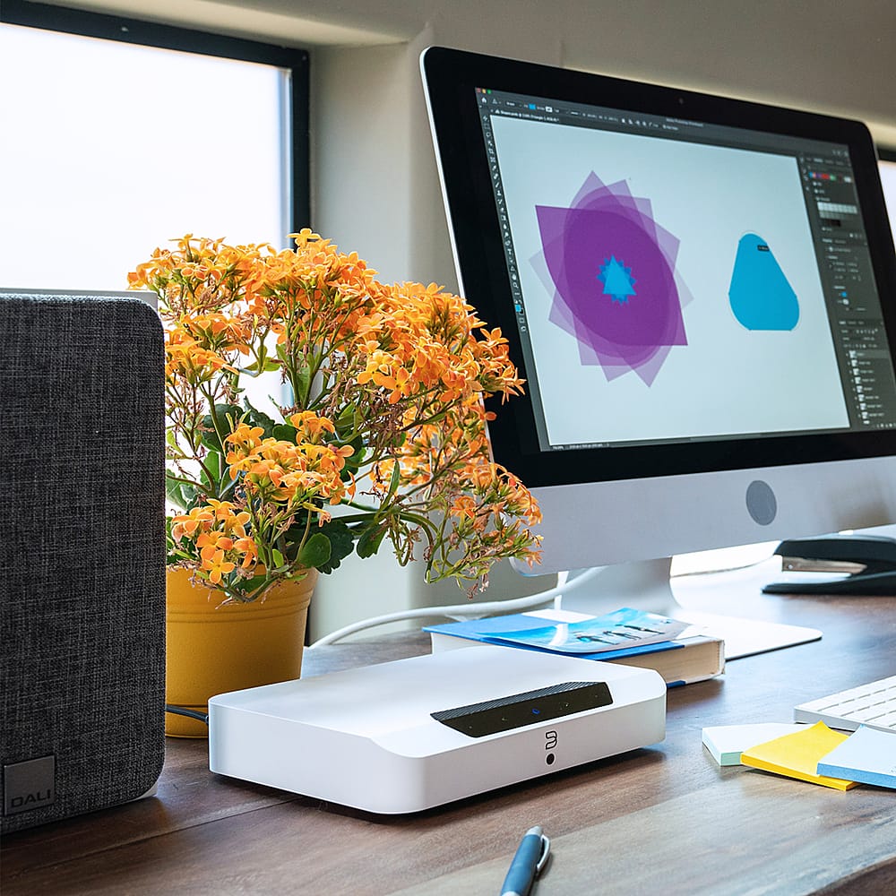 The text on the image is "USEKN a DALI."