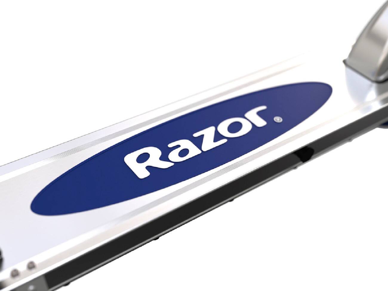 Customer Reviews Razor Icon Foldable Electric Scooter with 18 Miles