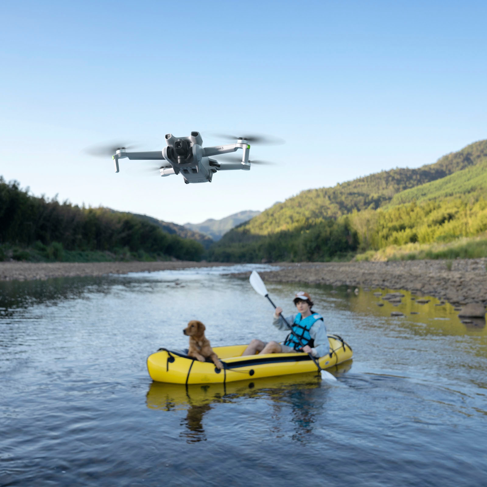 Alt View 17. DJI - Mini 3 Drone and Remote Control with Built-in Screen (DJI RC) - Gray.