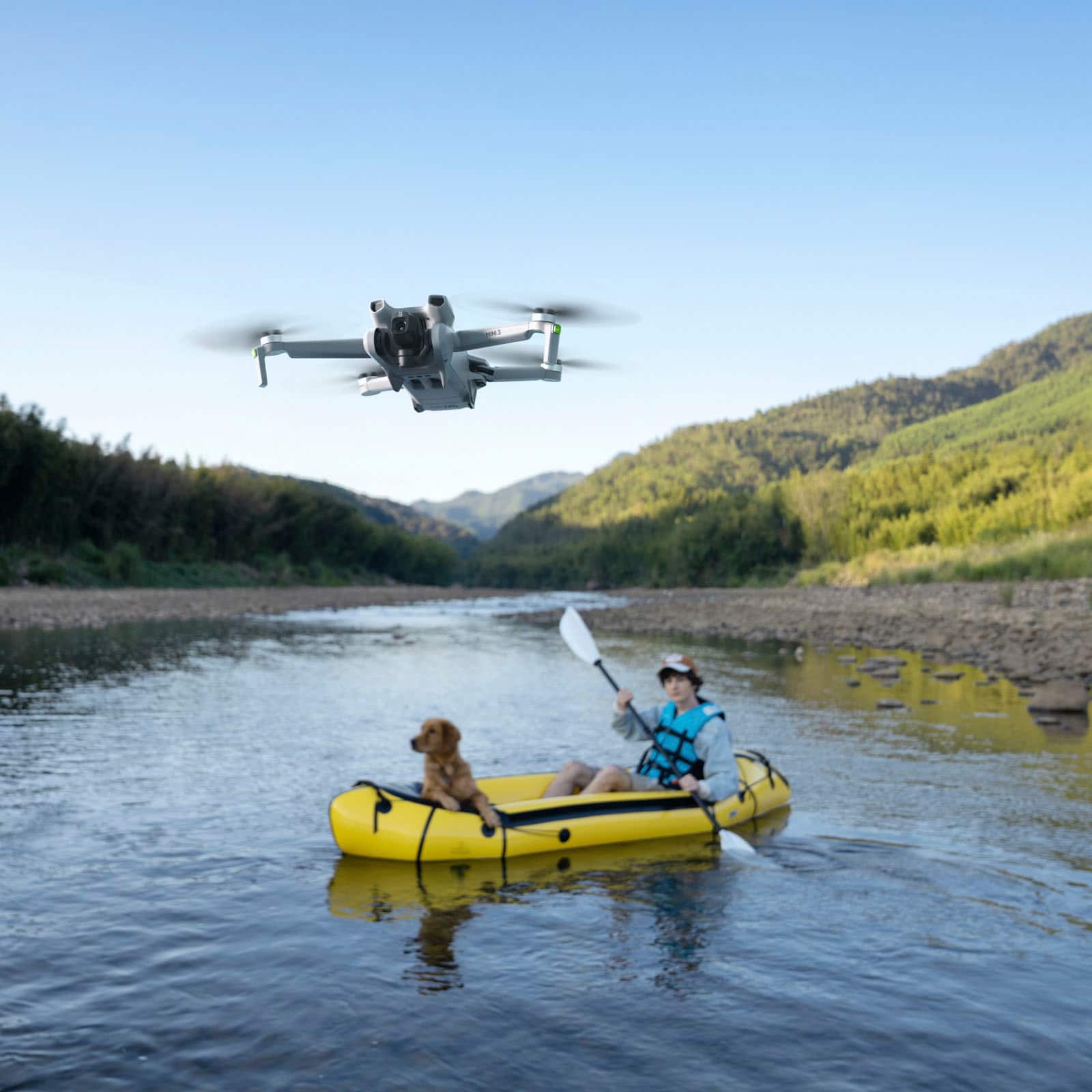 Alt View 17. DJI - Mini 3 Fly More Combo Drone and Remote Control with Built-in Screen (DJI RC) - Gray.