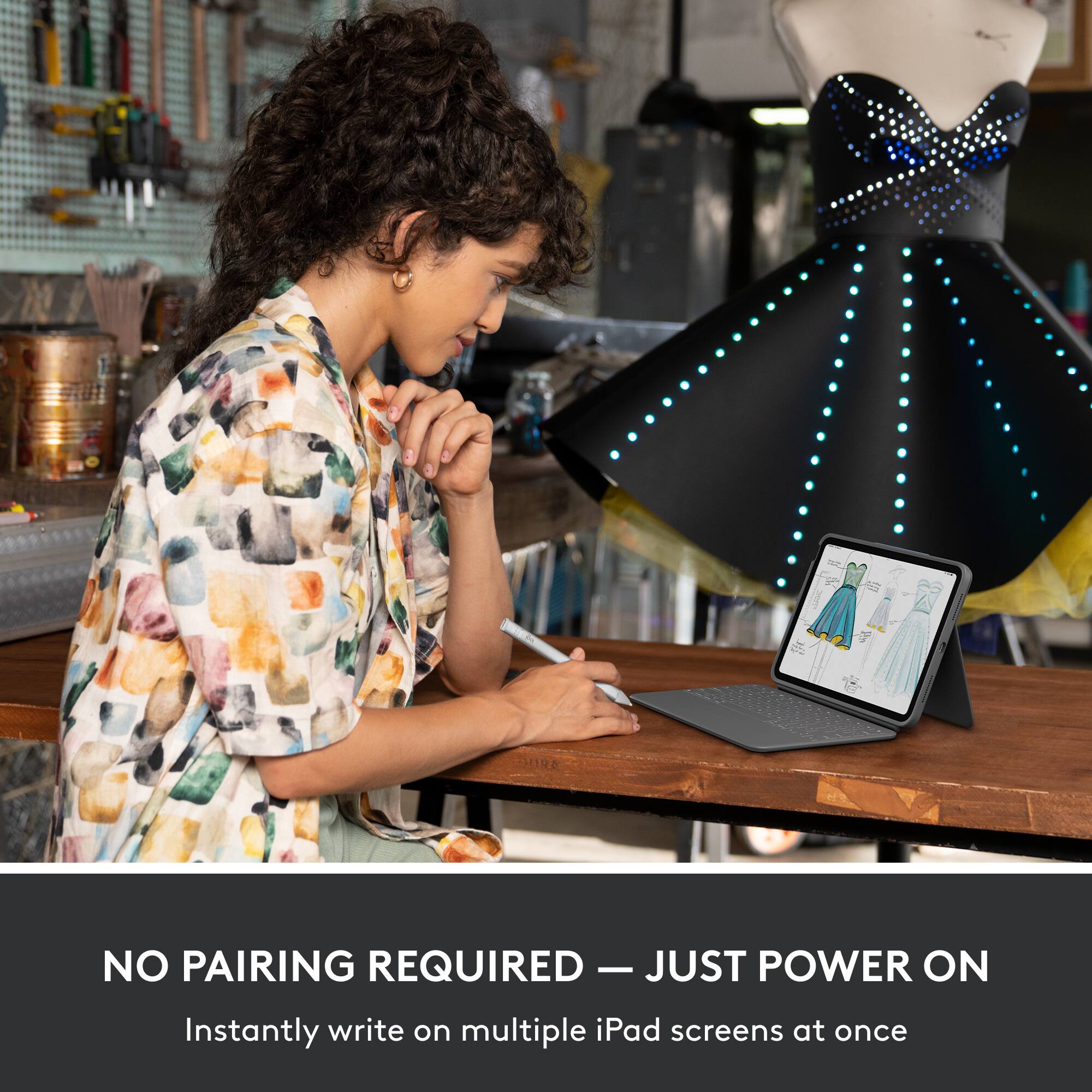 NO PAIRING REQUIRED - JUST POWER ON Instantly write on multiple iPad screens at once