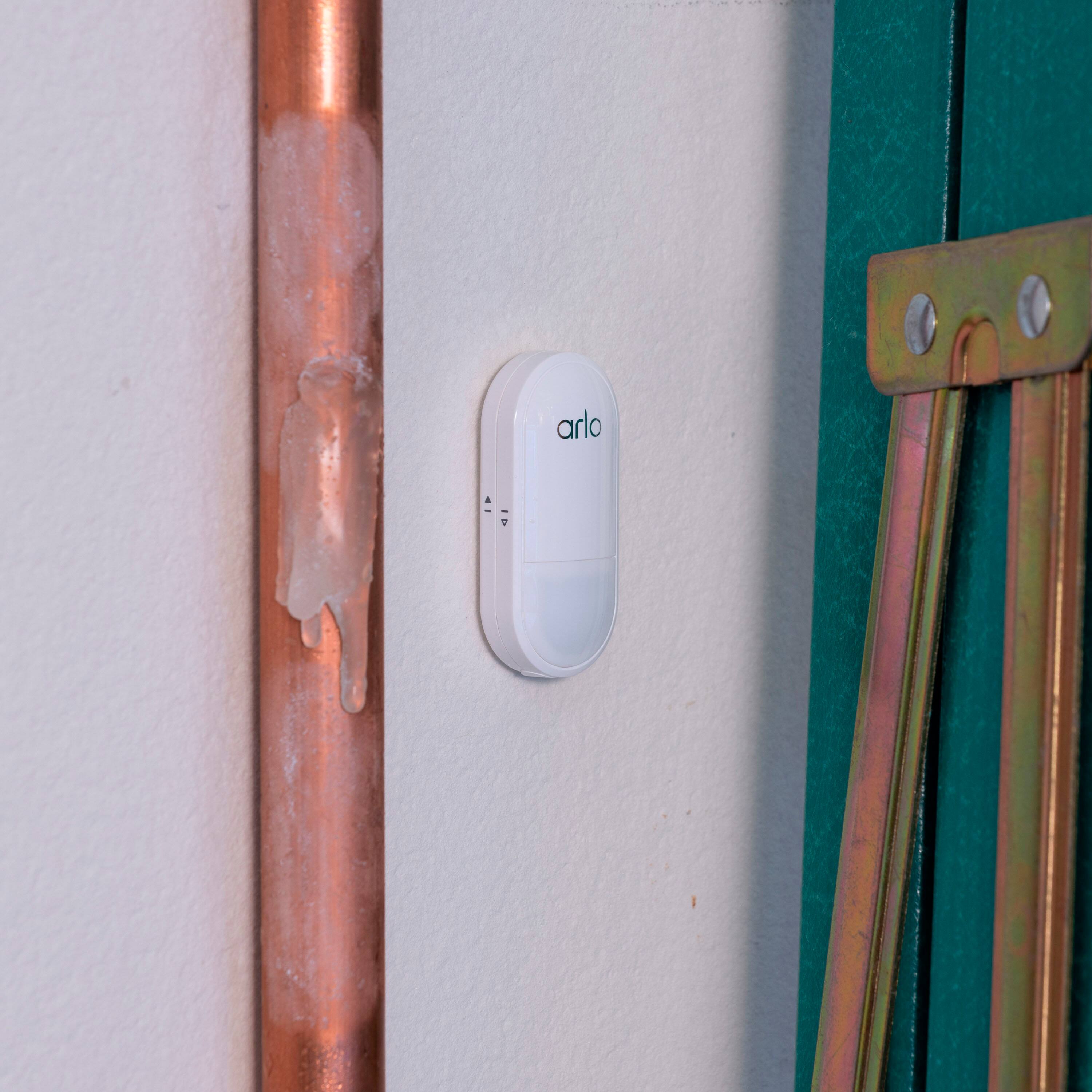 Alt View 15. Arlo - All-in-One Sensor with 8 sensing functions for Home Security System, 1 Pack - White.