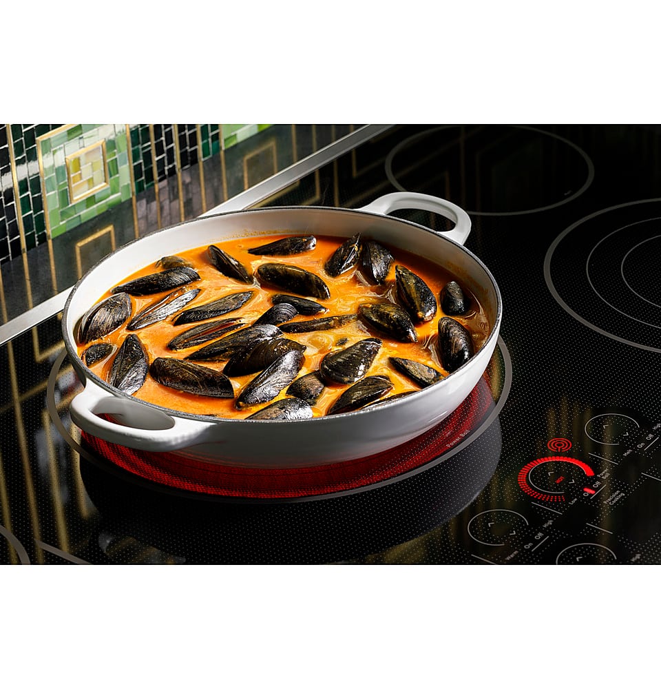 Alt View 18. Café - 30" Electric Built In Cooktop, Customizable - Black.