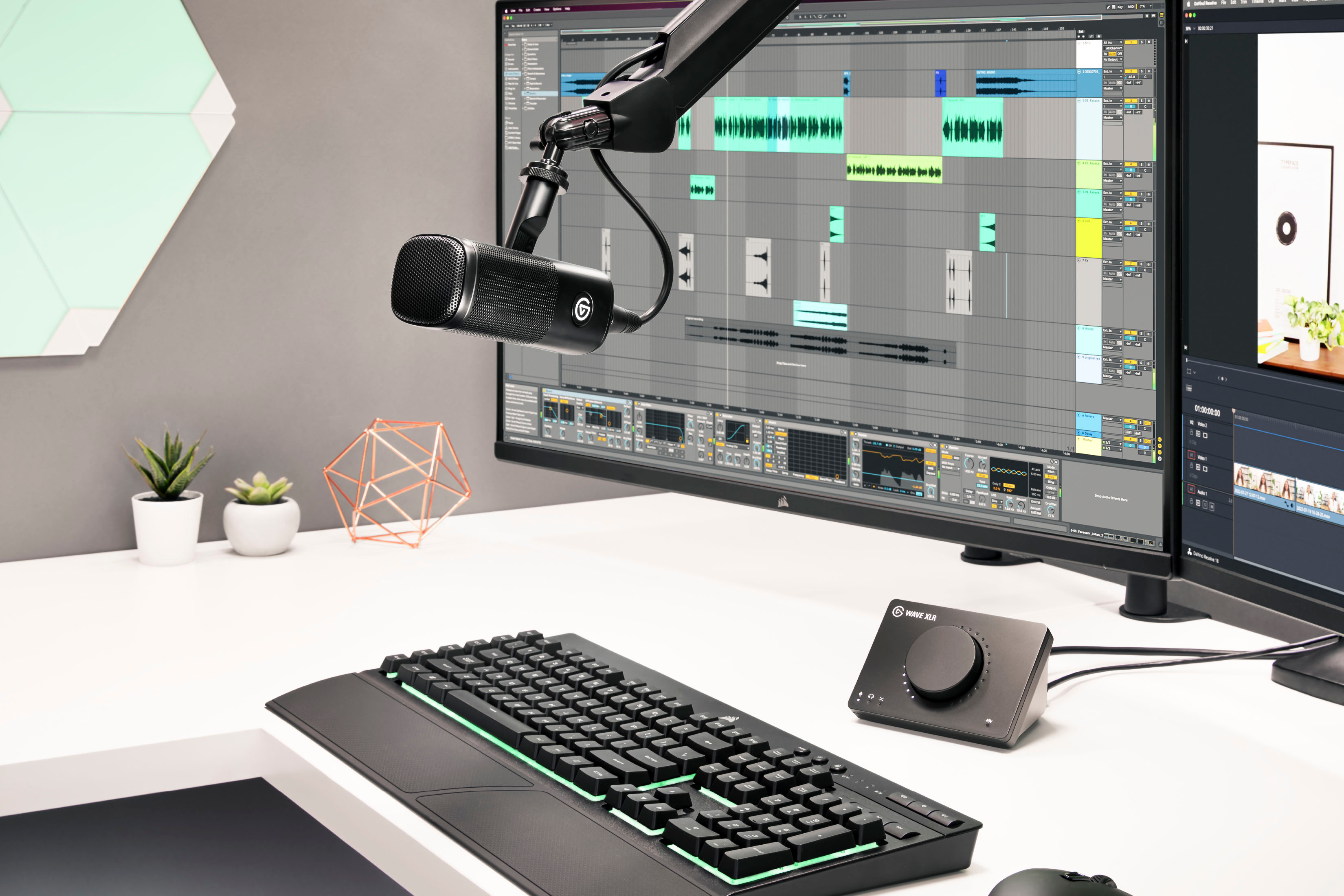 Elgato Wave XLR USB-C Audio Interface Kit with Wave DX Broadcast Mic and  Boom Arm 10MAG9901 - Yahoo Shopping