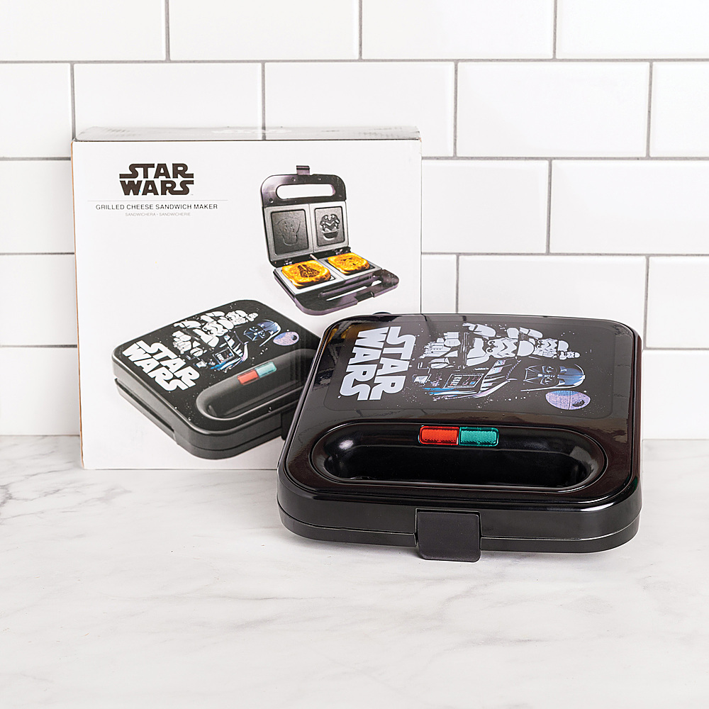 Uncanny Brands Star Wars lightsaber electric salt and pepper shakers Silver  SP-SRW-LVAD - Best Buy