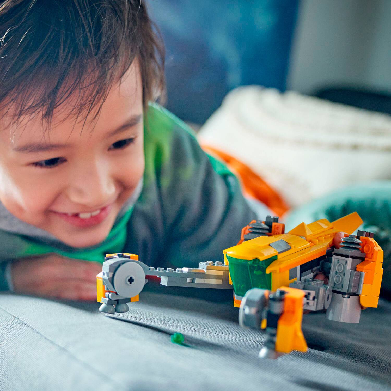 Angle. LEGO - Marvel Baby Rocket’s Ship 76254.