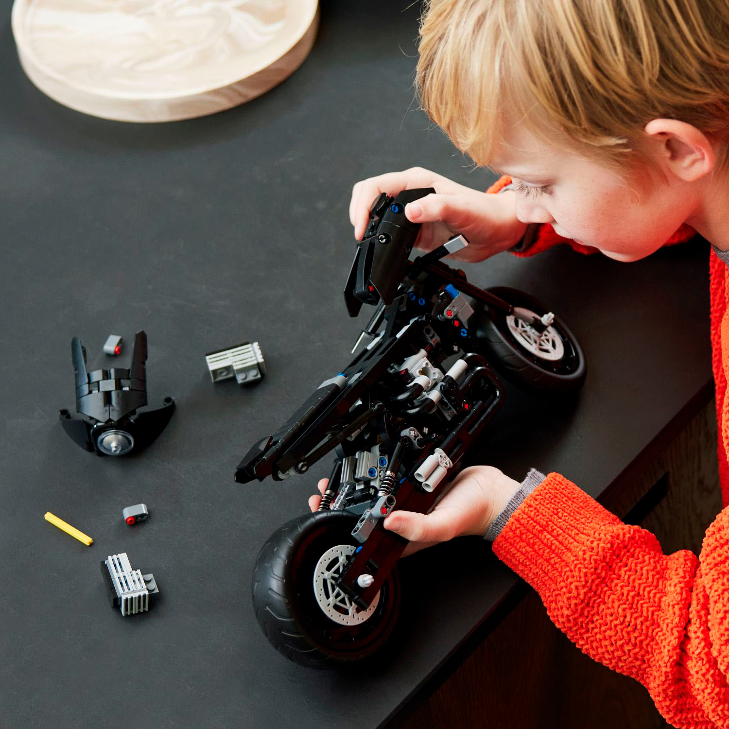 LEGO Technic 42155 Batman – The Batcycle review and gallery
