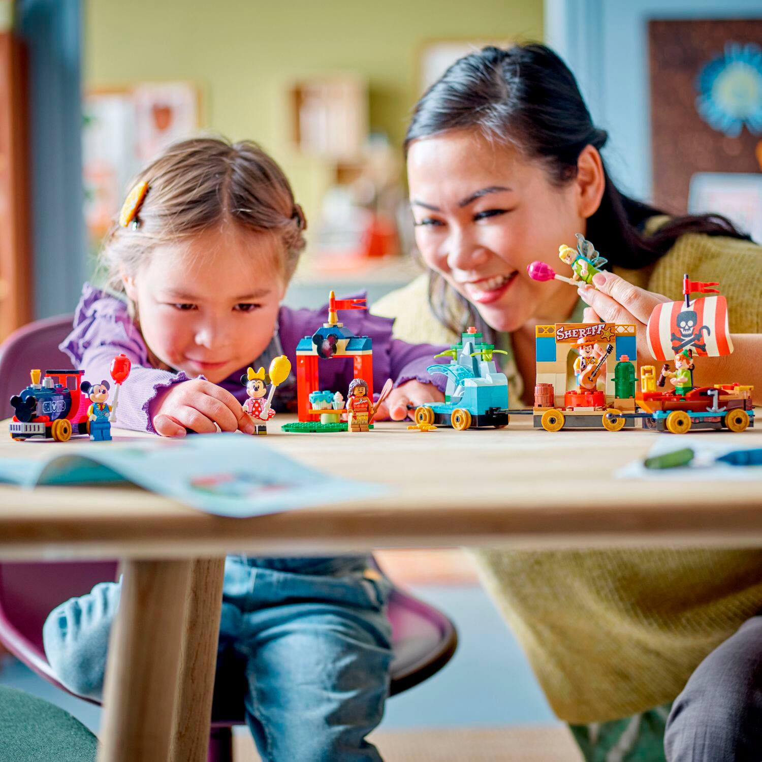 Angle. LEGO - Disney: Disney Celebration Train 43212.