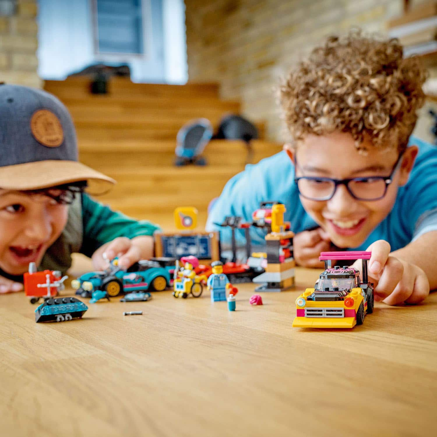 Angle View: LEGO - City Custom Car Garage 60389