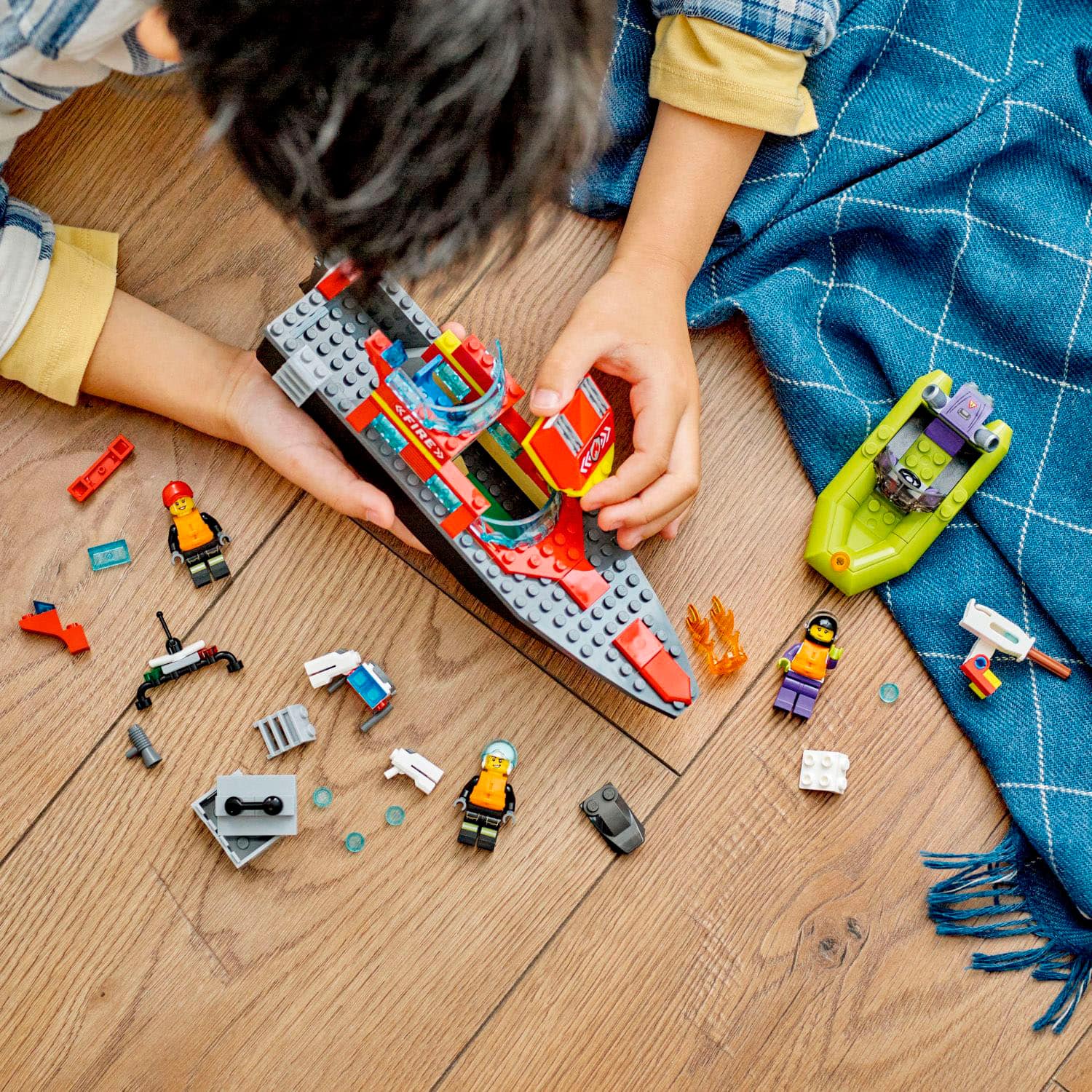 Alt View 12. LEGO - City Fire Rescue Boat 60373.