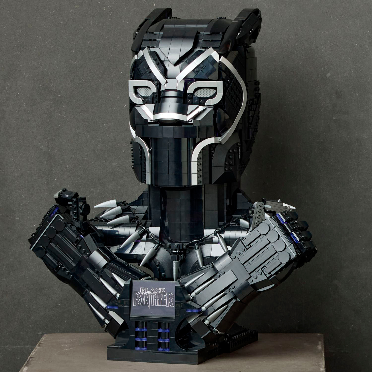 Best Buy: LEGO Marvel Black Panther 76215 6385829