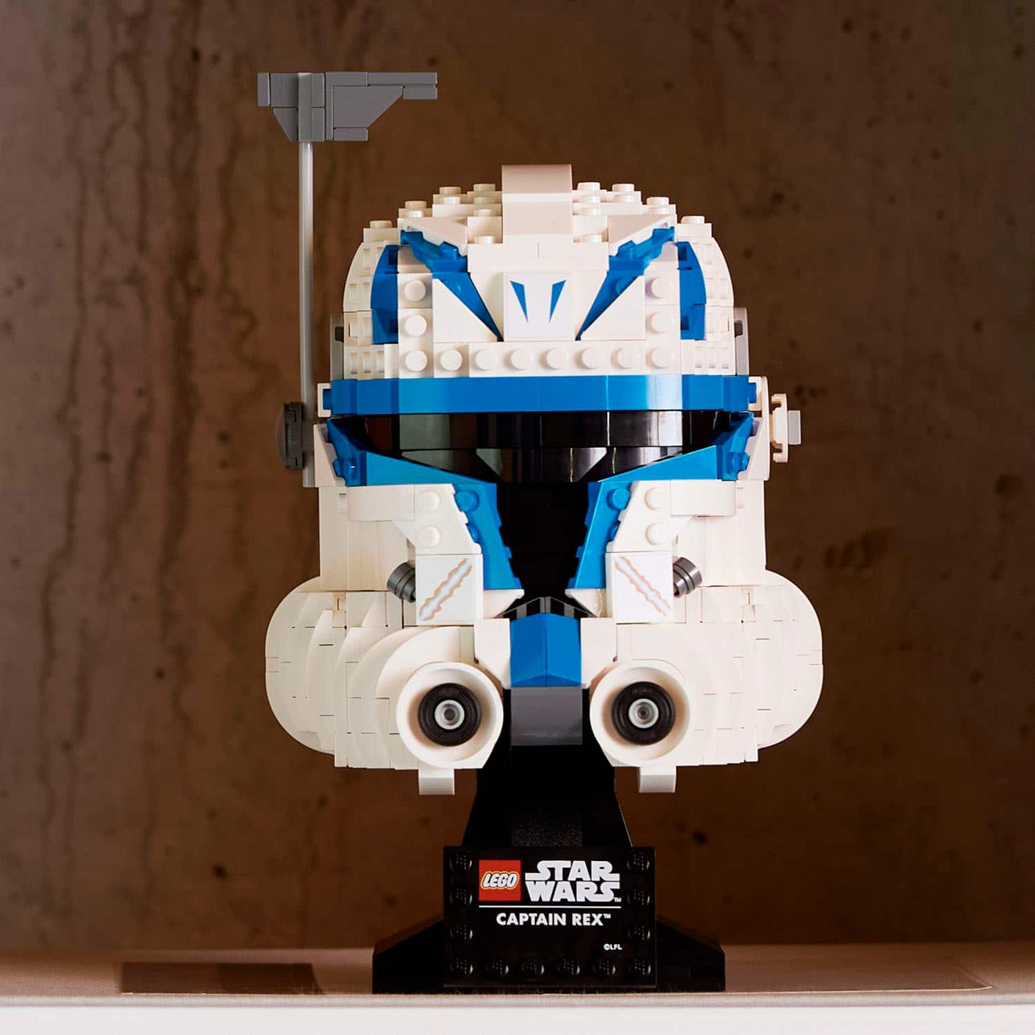 Alt View 13. LEGO - Star Wars Captain Rex Helmet 75349.