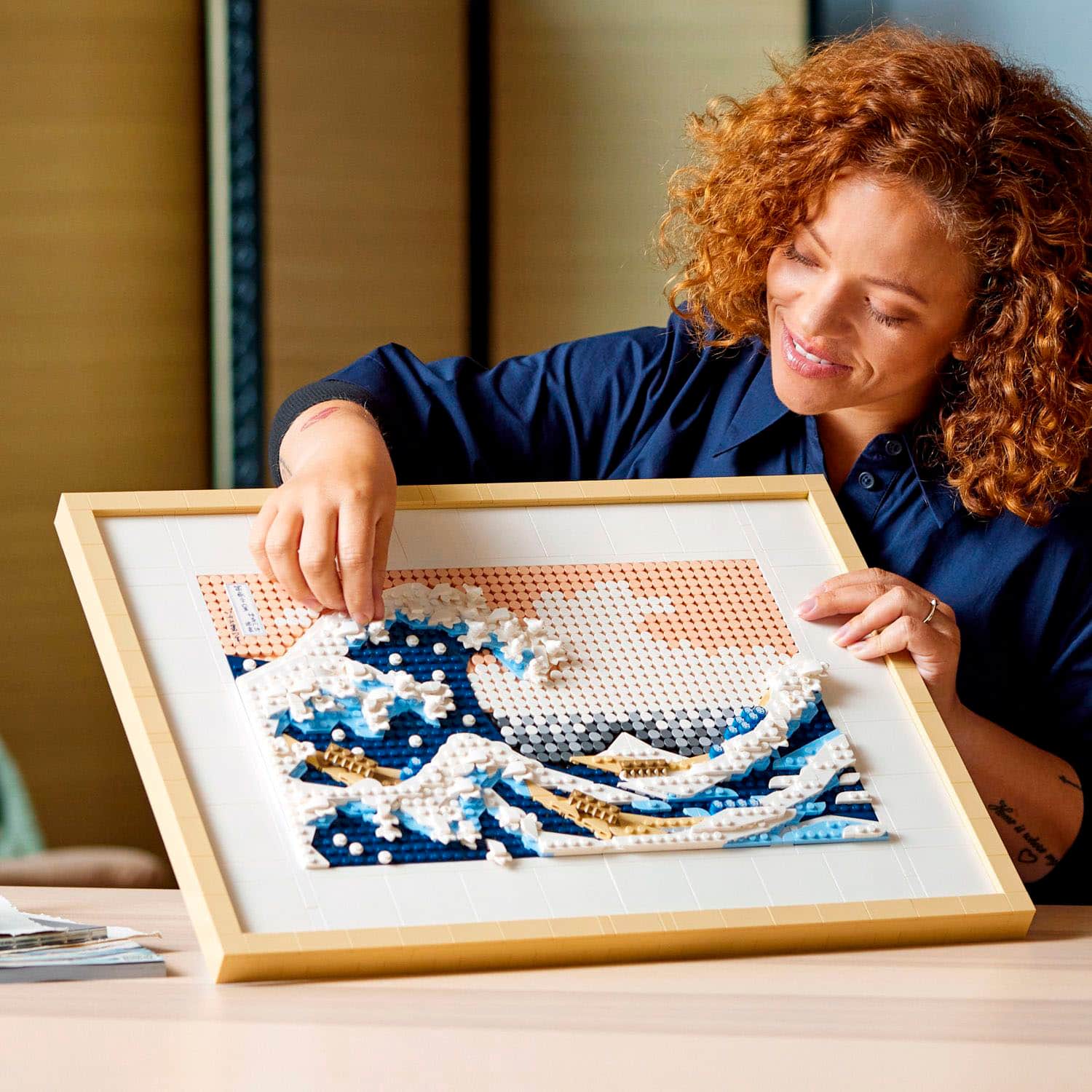 Angle. LEGO - Art Hokusai – The Great Wave 31208.